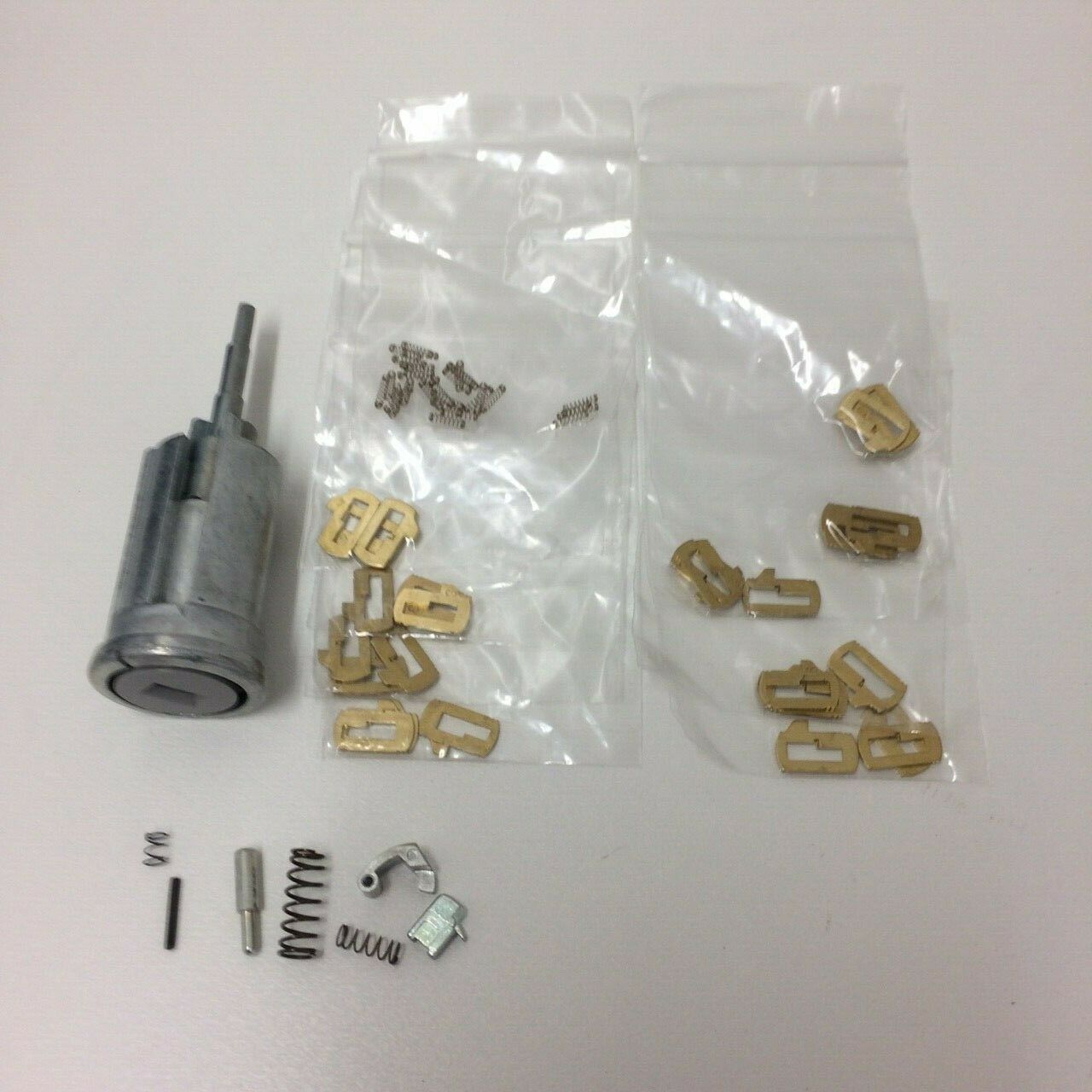 Genuine Holden VT VX VY VZ VU V2 WH WK WL Ignition Barrel Kit - Replacement Car Lock Cylinder for Smooth Engine Start | Perfect for DIY Auto Repair & Vehicle Maintenance