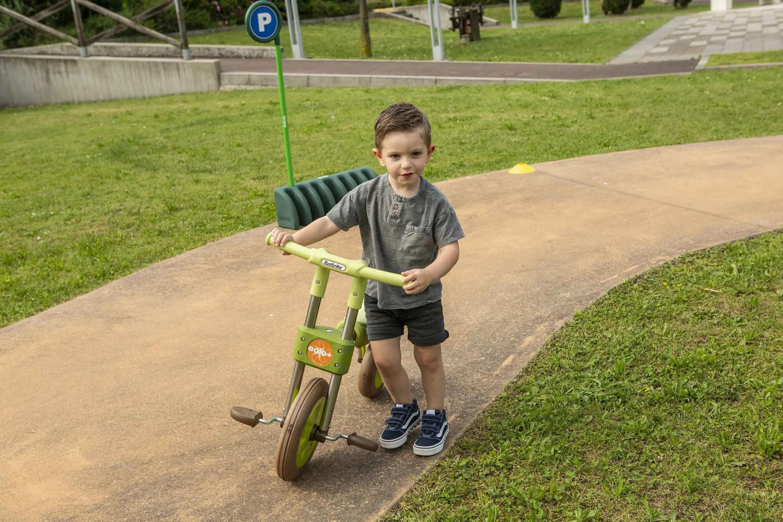Italtrike Eolo+ Kids Tricycle - Green 3-Wheel Balance Bike for Toddlers Ages 2-5 | Outdoor Ride-On Toy for Backyard, Park & Sidewalk Play