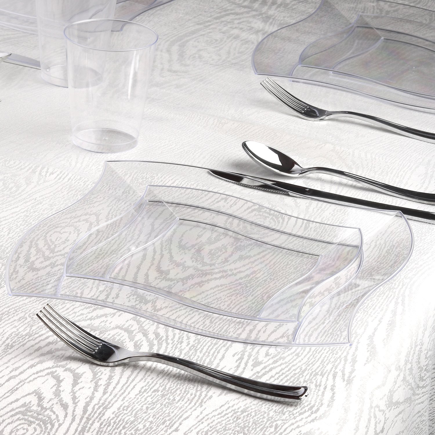 Smarty Had A Party - Elegant 60-Piece Disposable Plastic Dinnerware Set - Clear Plates, Salad/Dessert Plates, Silverware & Cups - Perfect for Weddings, Parties & Events