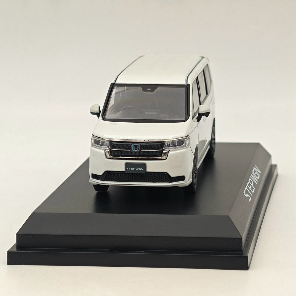 1/43 Scale Honda STEP WGN e:HEV SPADA Platinum White Diecast Model Car - Hobby Japan HJ432004W - Collectible Miniature Vehicle for Display & Japanese Car Enthusiasts