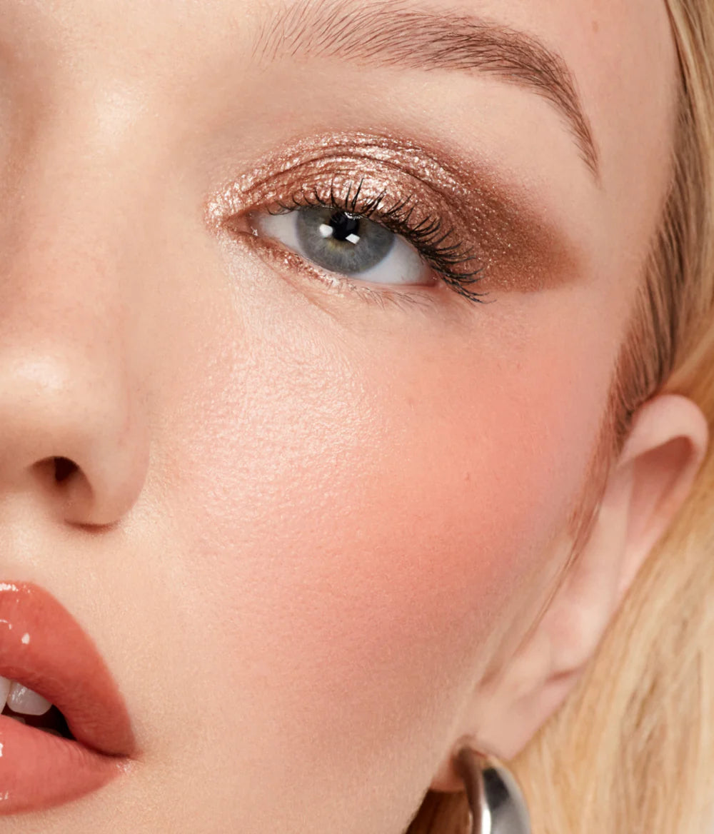 R.E.M. Beauty Lustrous Liquid Eyeshadow - Long Lasting Shimmery Eye Makeup for Day & Night Wear - Perfect for Parties, Date Nights & Special Occasions