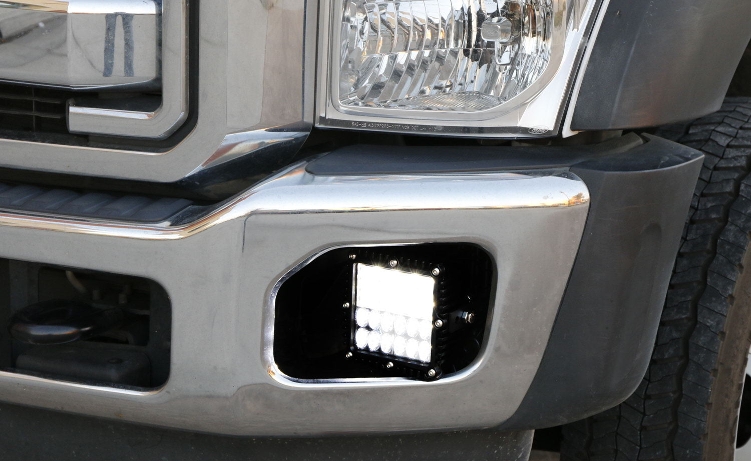 100W Hybrid Beam LED Pods with Fog Light Bracket & Wiring Kit - Compatible with 2011-2016 Ford F250 F350 Super Duty - Off-Road, Fog Lights, Night Driving, Work Trucks