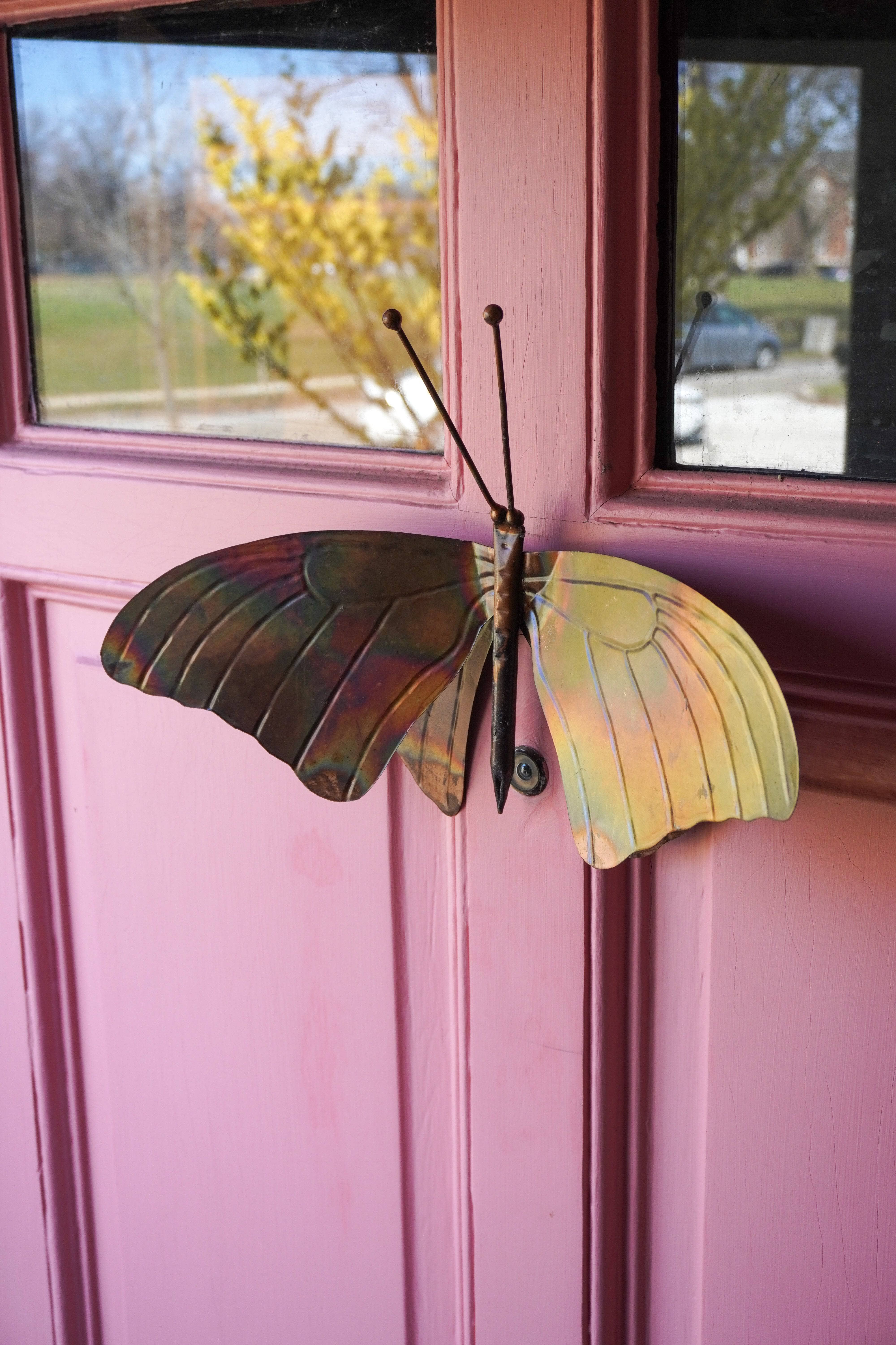 Hanging Butterfly Decor - Elegant Wall Art for Home & Garden - Perfect for Bedroom, Living Room, and Outdoor Spaces