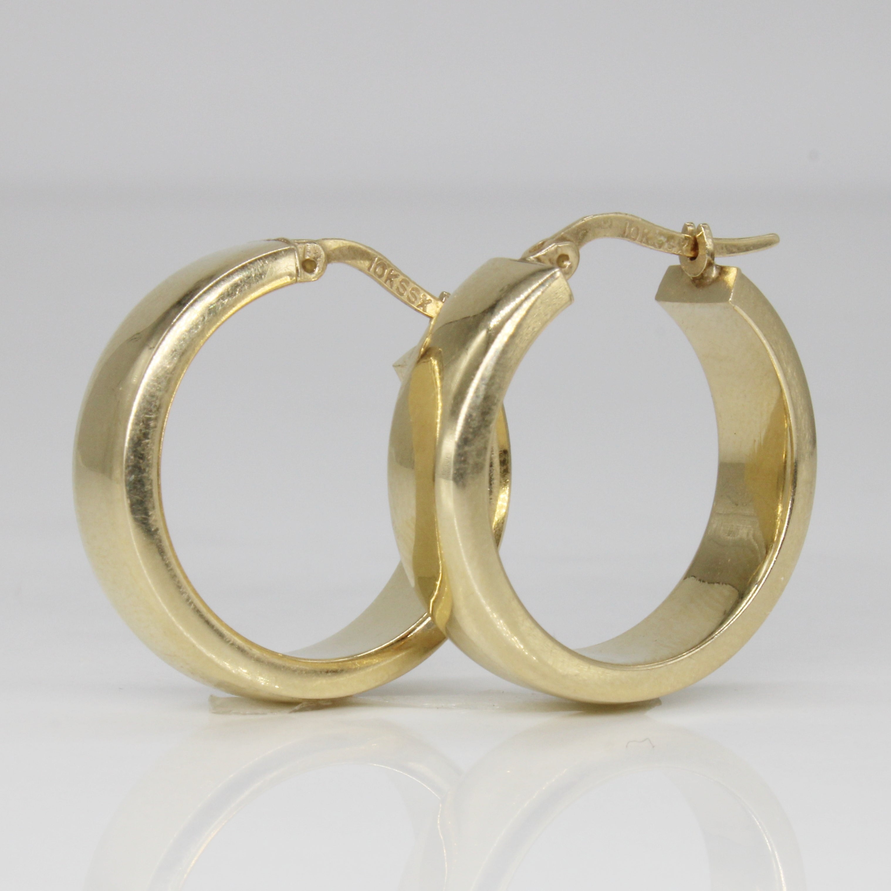 10K Yellow Gold Flat Hoop Earrings for Women - Classic Minimalist Everyday Stud Earrings - Perfect for Work, Date Night & Special Occasions