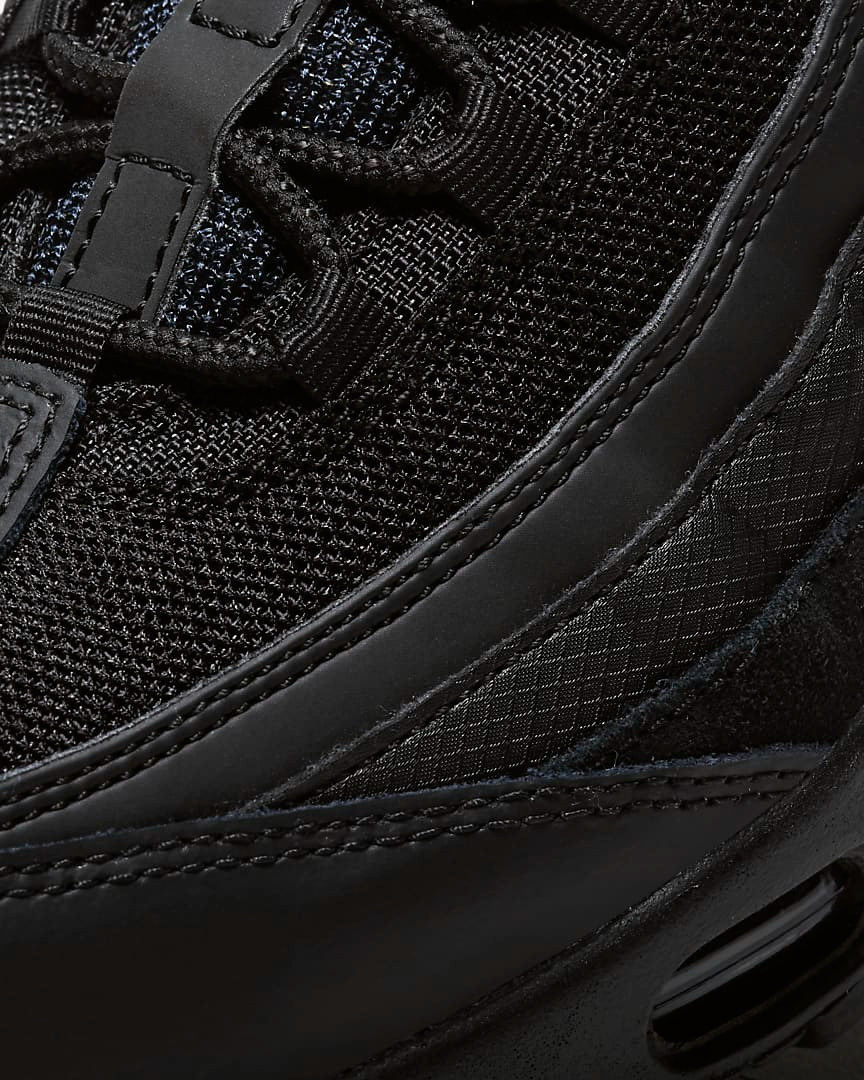 Nike Men's Air Max 95 Essential Running Shoes - Black/Dark Grey - Comfortable Cushioned Sneakers for Jogging, Gym Workouts & Casual Wear