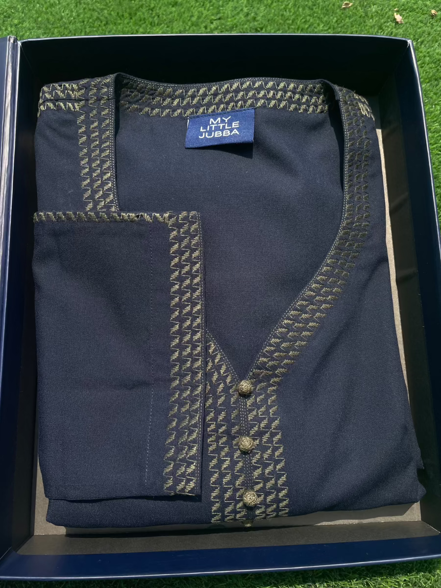 Men's Navy Blue Thobe with Olive Embroidery - 3/4 Sleeve Islamic Prayer Robe - Perfect for Eid, Mosque & Special Occasions