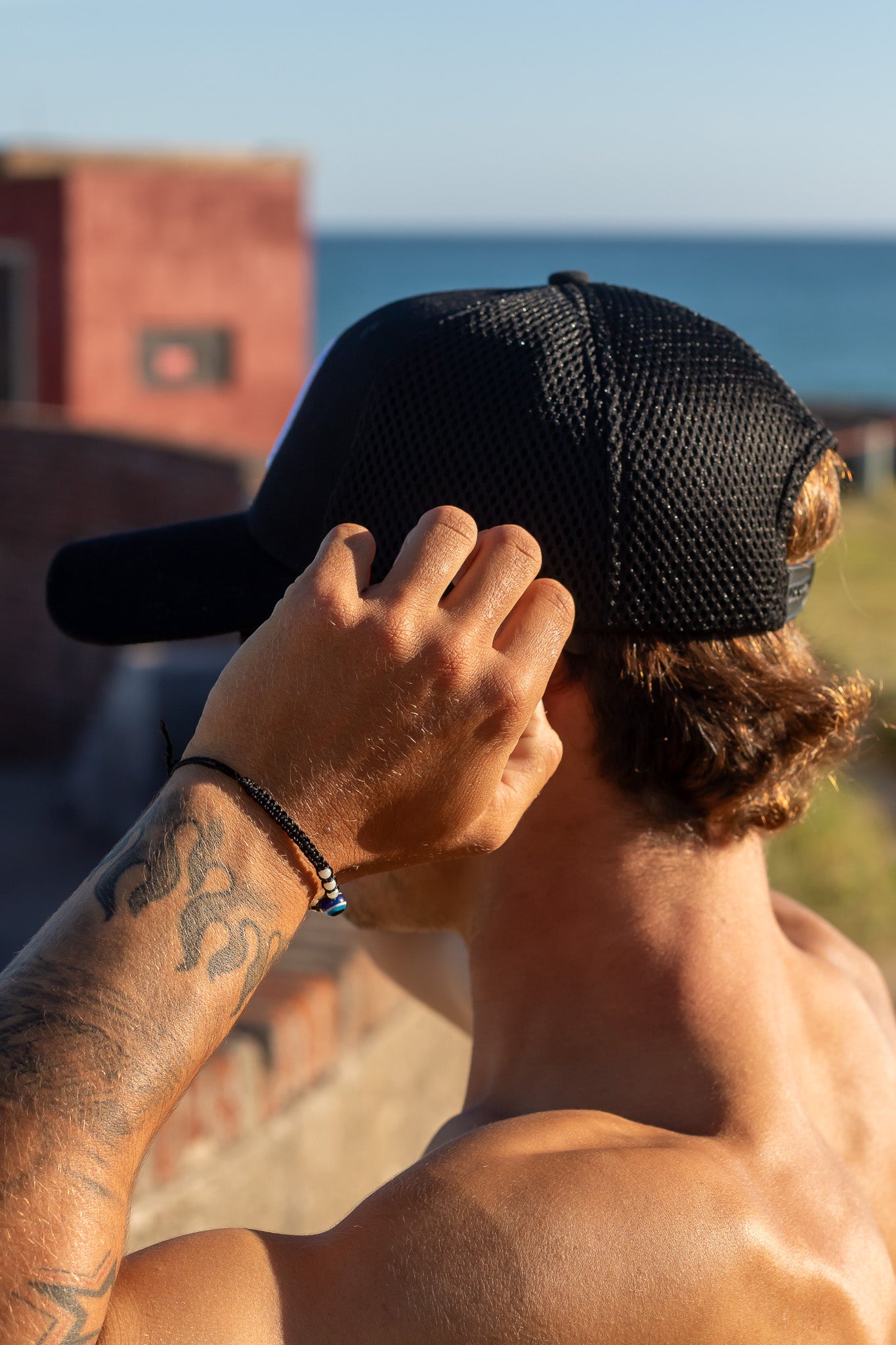 Gothic Trucker Hat for Men - Black & White Adjustable Snapback Cap - Stylish Streetwear Accessory for Casual Outfits & Outdoor Activities