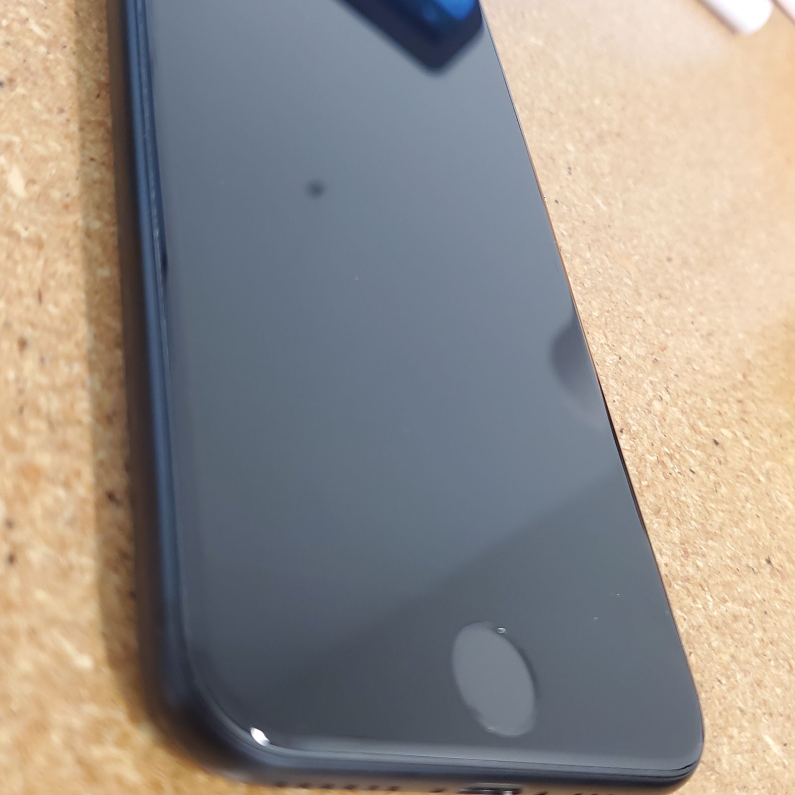 Apple iPhone SE (2020) 64GB Unlocked Smartphone - 4.7