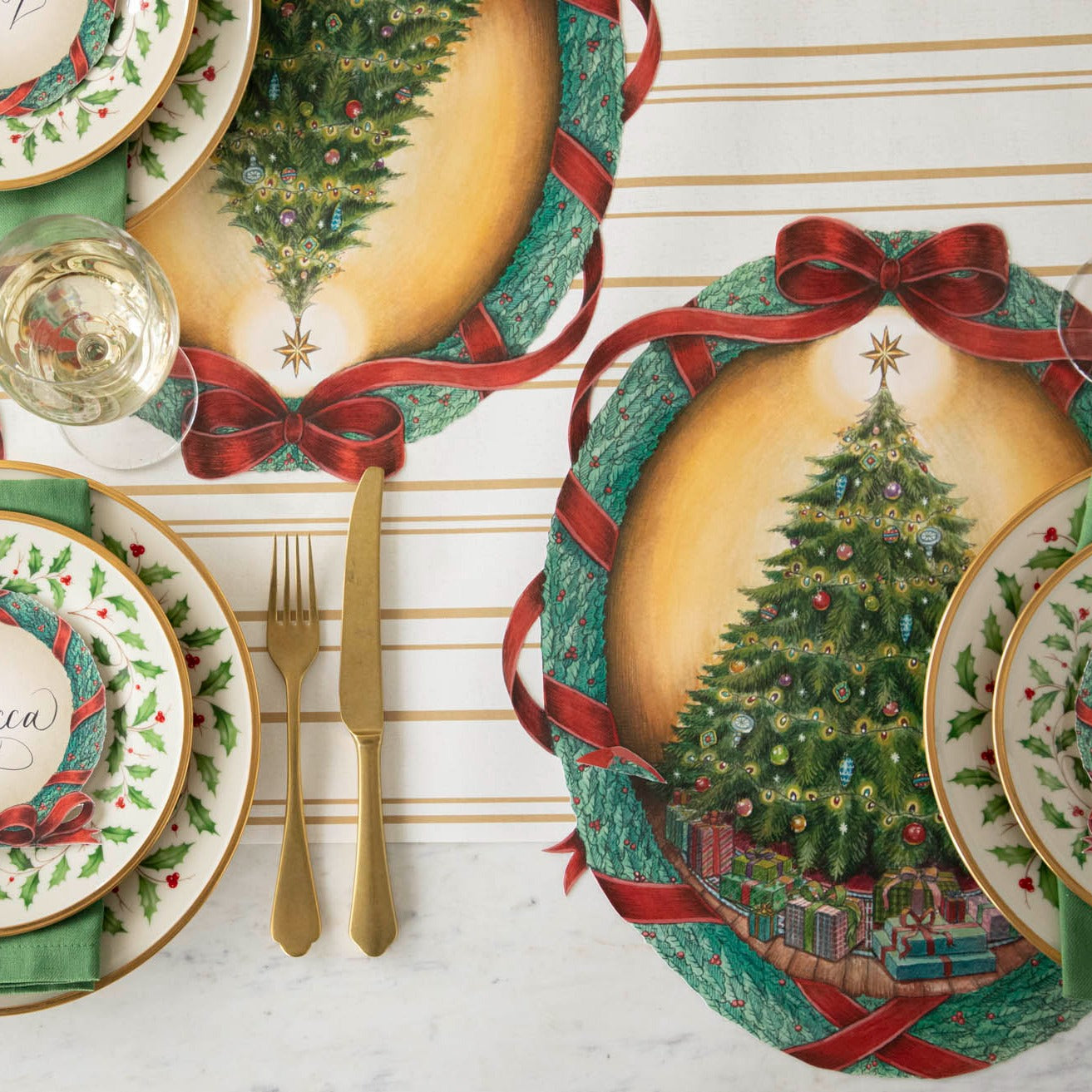 Christmas Wreath Die-Cut Placemat - Holiday Table Decor for Festive Dining & Seasonal Home Decor
