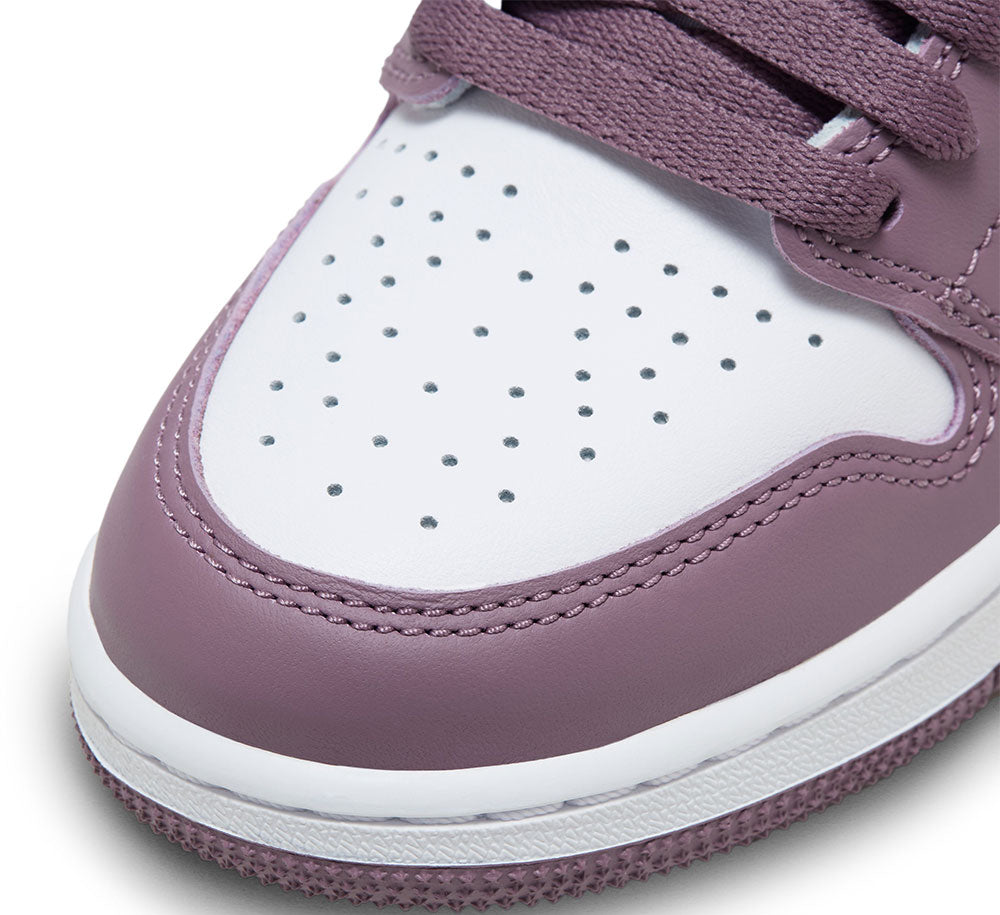 Original Air Jordan 1 Retro High OG (GS) Basketball Shoes - Classic Sneakers for Women & Girls - Perfect for Streetwear, Sports & Casual Fashion