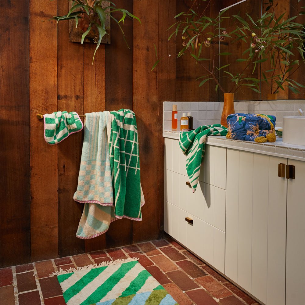 Premium Fresno Bath Sheet in Spearmint - Ultra Soft & Absorbent Luxury Towel for Spa, Bathroom, and Beach Use