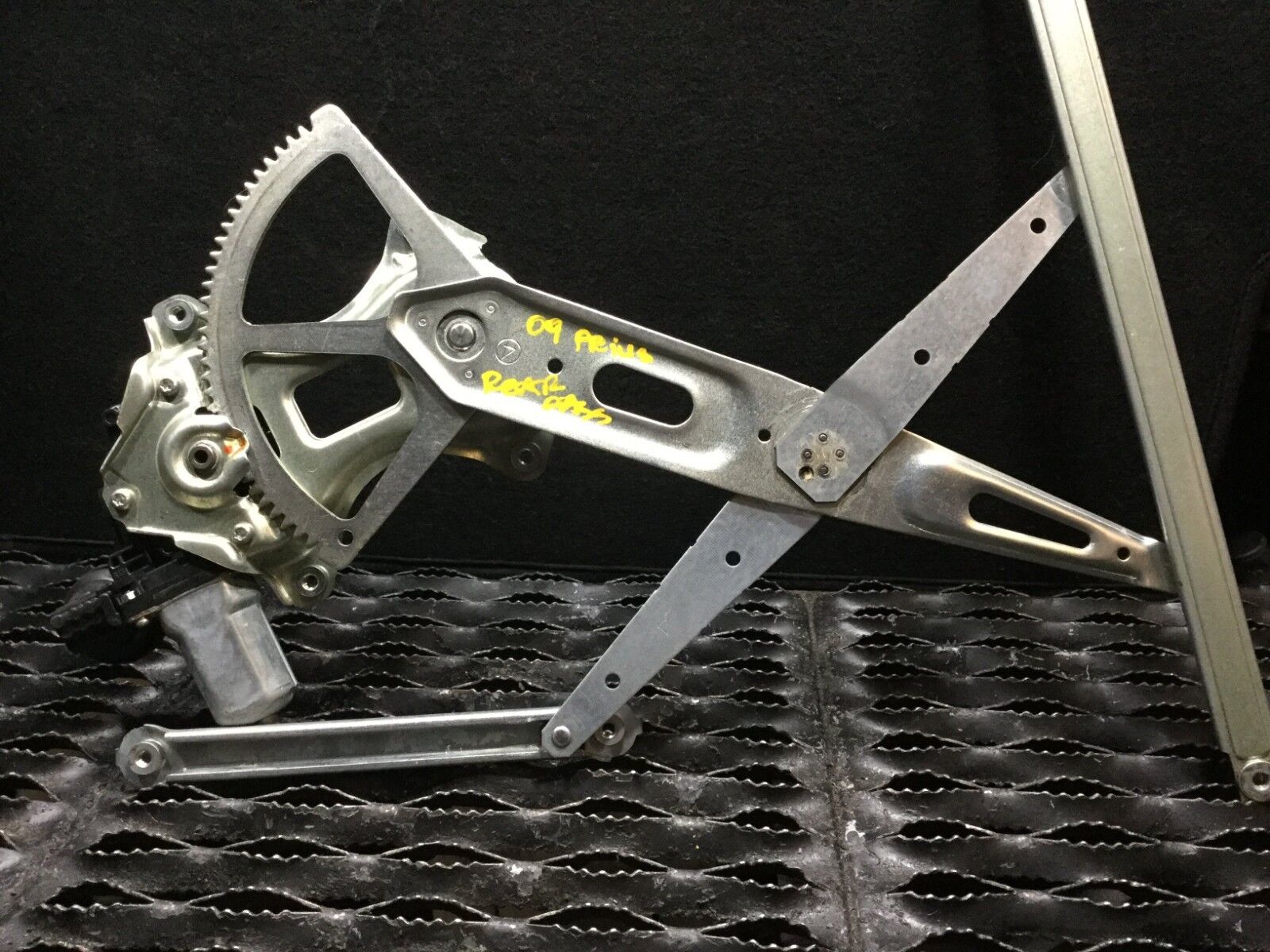 2005-2009 Toyota Prius Right Rear Passenger Side Window Regulator with Motor - OEM Replacement Part - Perfect for Window Repair & Auto Maintenance