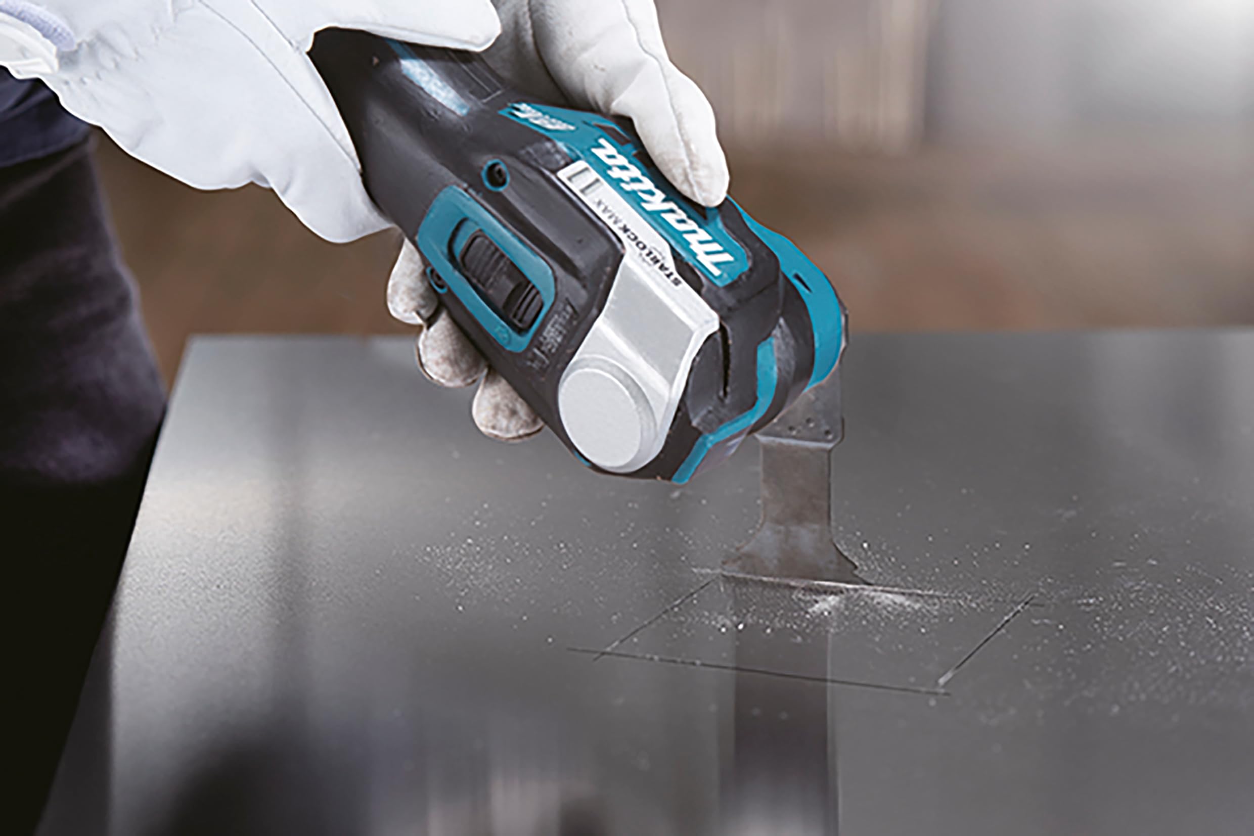 MAKITA DTM52ZJX2 18V LXT Cordless Oscillating Multi-Tool with 32-Piece Accessory Kit (Battery Not Included) - Perfect for Woodworking, Drywall, Grout Removal & DIY Home Renovation Projects