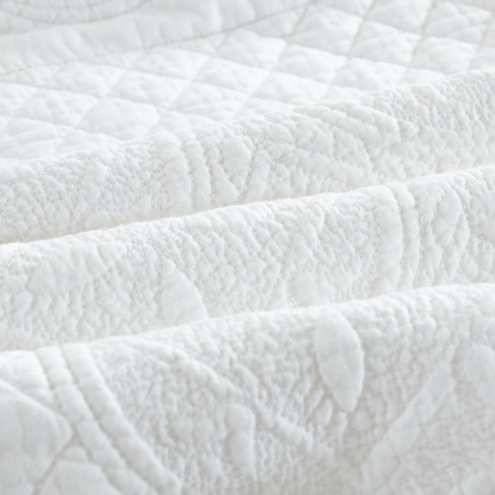 Premium Calla Angel Sage Garden 100% Pure Cotton Quilt - Queen Size White Bedding Set for Luxury Comfort | Perfect for Master Bedroom, Guest Room & Hotel Decor