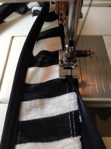 18mm Stretch Fold Over Elastic Binding - Black - Perfect for Sewing, DIY Crafts, and Waistbands