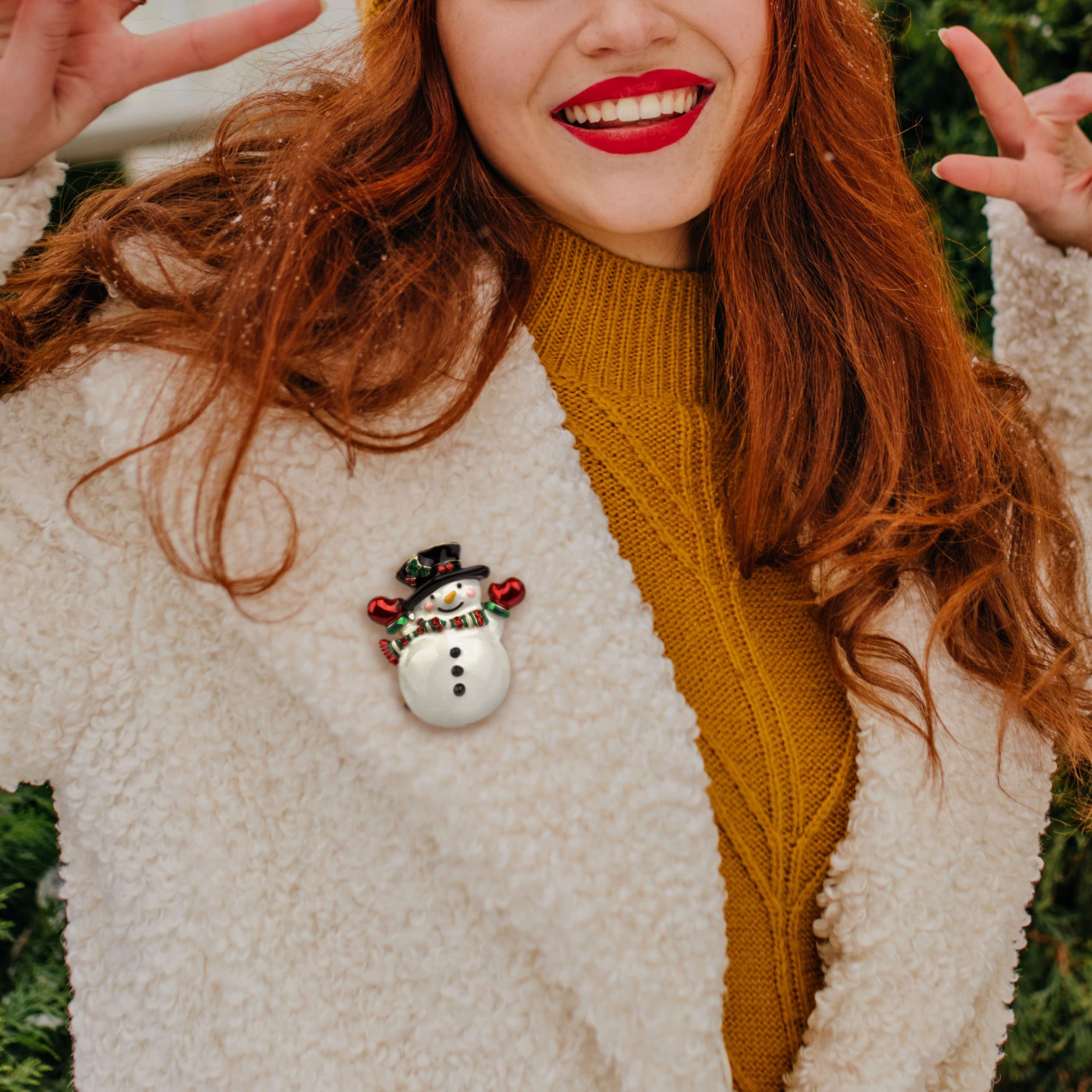 Elegant Christmas Snowman Brooch Pin for Women & Girls - Crystal Rhinestone Pearl Enamel Holiday Jewelry - Cute Fashion Accessory for Christmas Party, Gift Exchange & Winter Outfits
