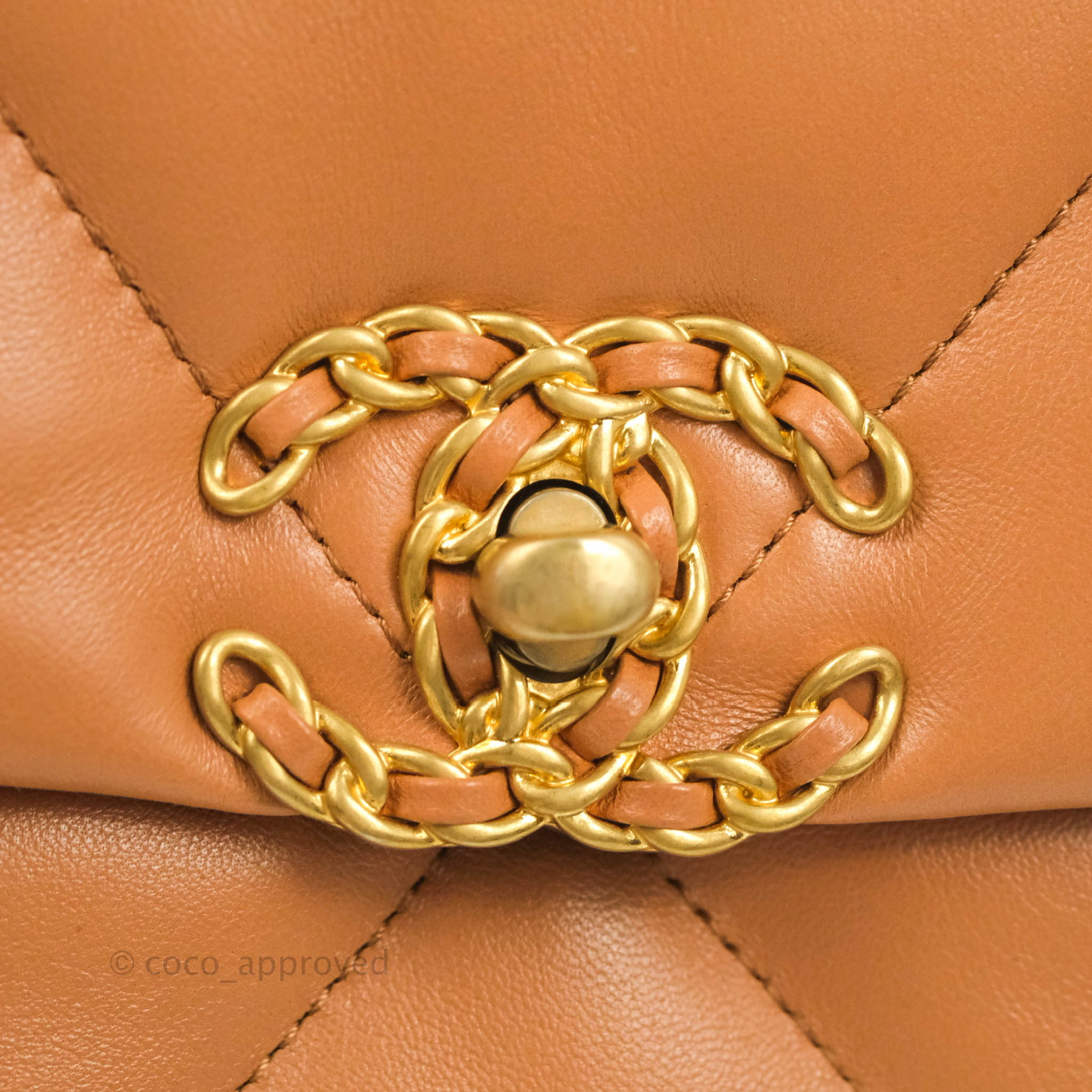 Chanel 19 Small Handbag in Caramel Dark Beige with Mixed Hardware | 21K Collection | Perfect for Everyday Luxury & Evening Events