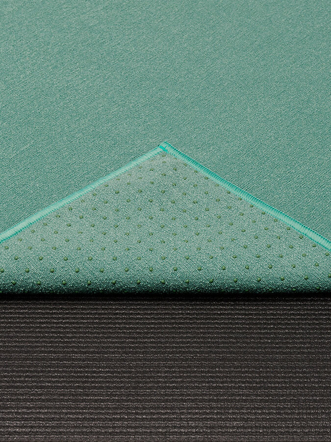 Manduka Yogitoes Non-Slip Yoga Mat Towel 71