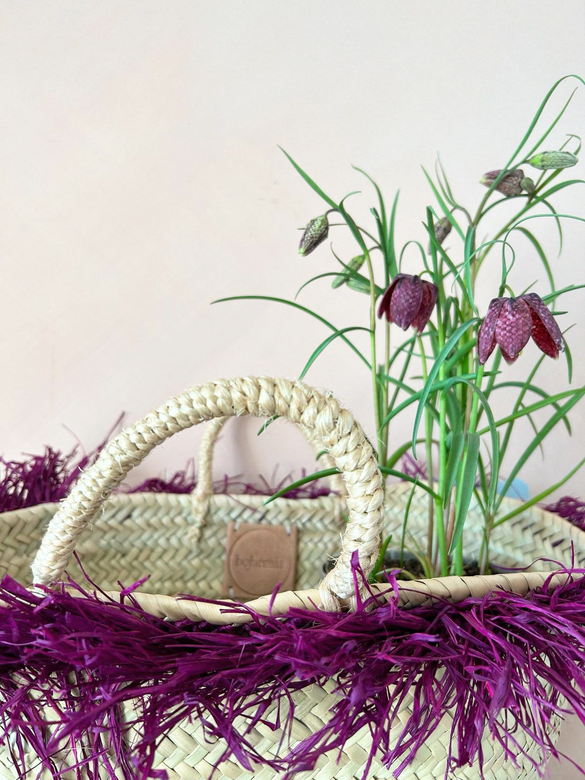 Stylish Violet Raffia Tassel Basket - Handwoven Storage Solution for Home Decor, Beach Essentials & Picnic Accessories