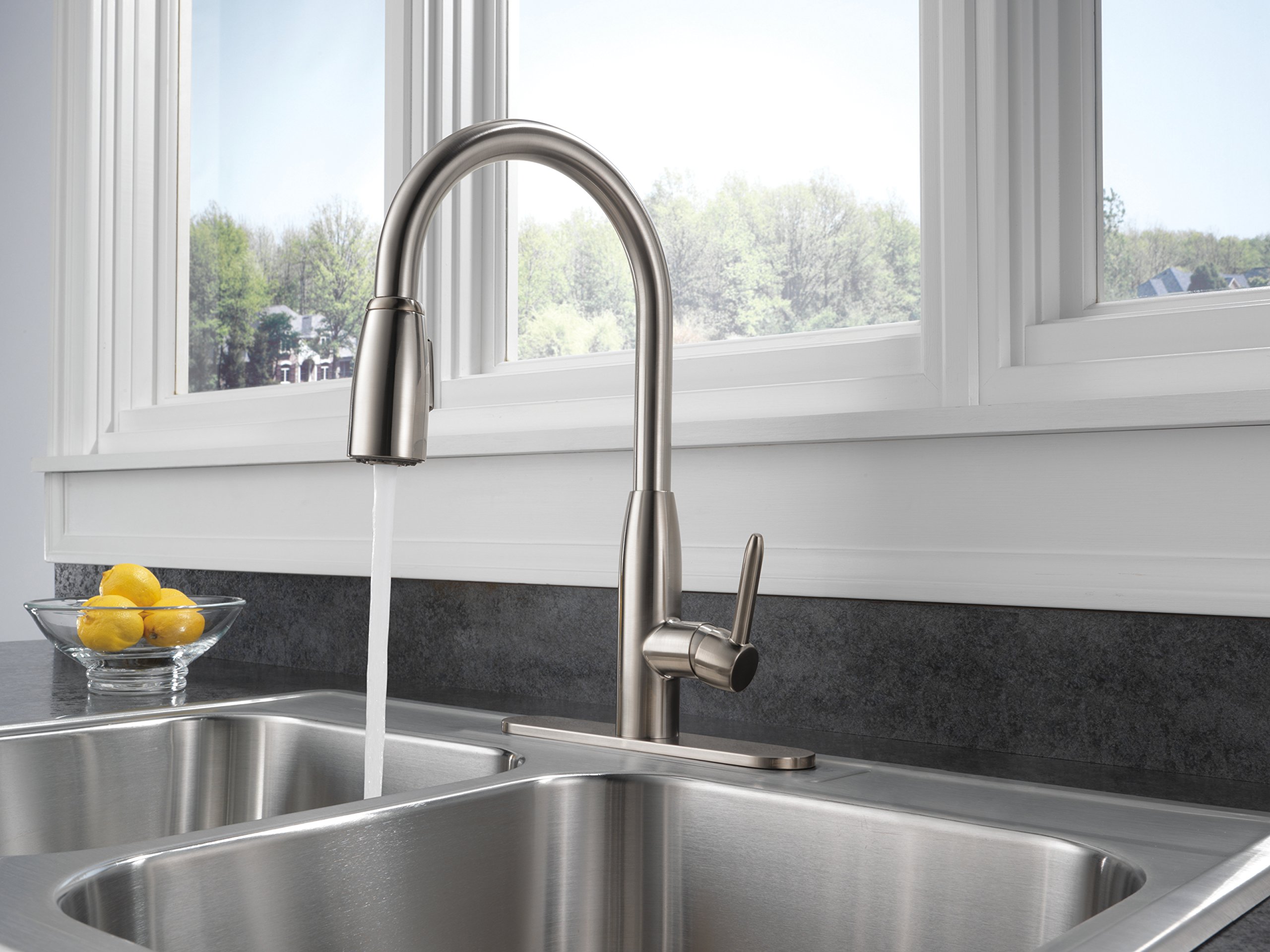 Delta Faucet Peerless P188103LF-SS Stainless Steel Pull-Down Kitchen Faucet with Apex Spray - Perfect for Modern Kitchens & Easy Dishwashing