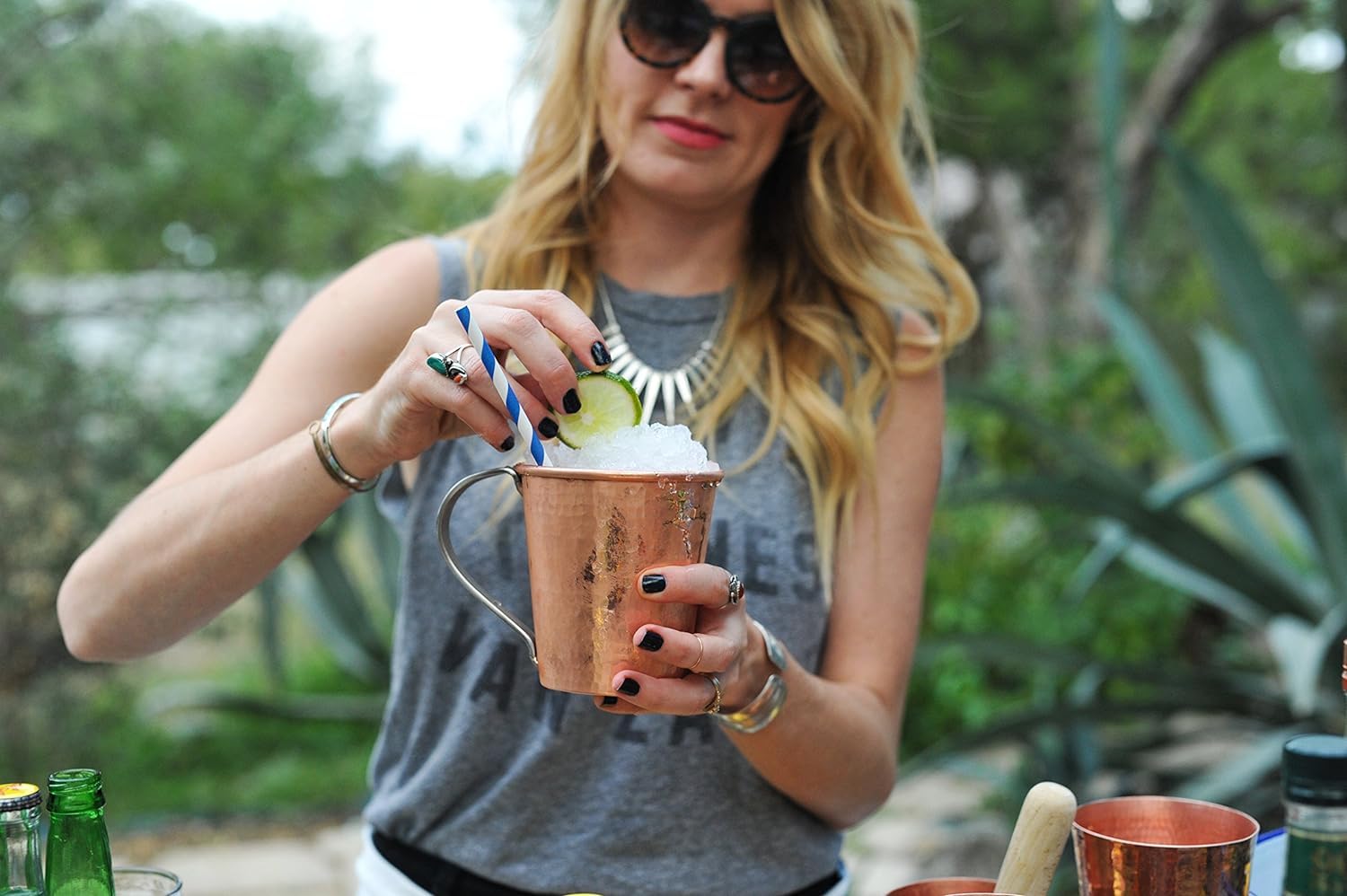 Premium Handcrafted Copper Moscow Mule Mugs Set of 4 - 18oz Pure Copper Cups with Stainless Steel Handles - Heavy Duty Hammered Design for Cocktails, Iced Drinks & Home Bar Decor - Perfect for Parties, Gifts & Russian Mule Recipes