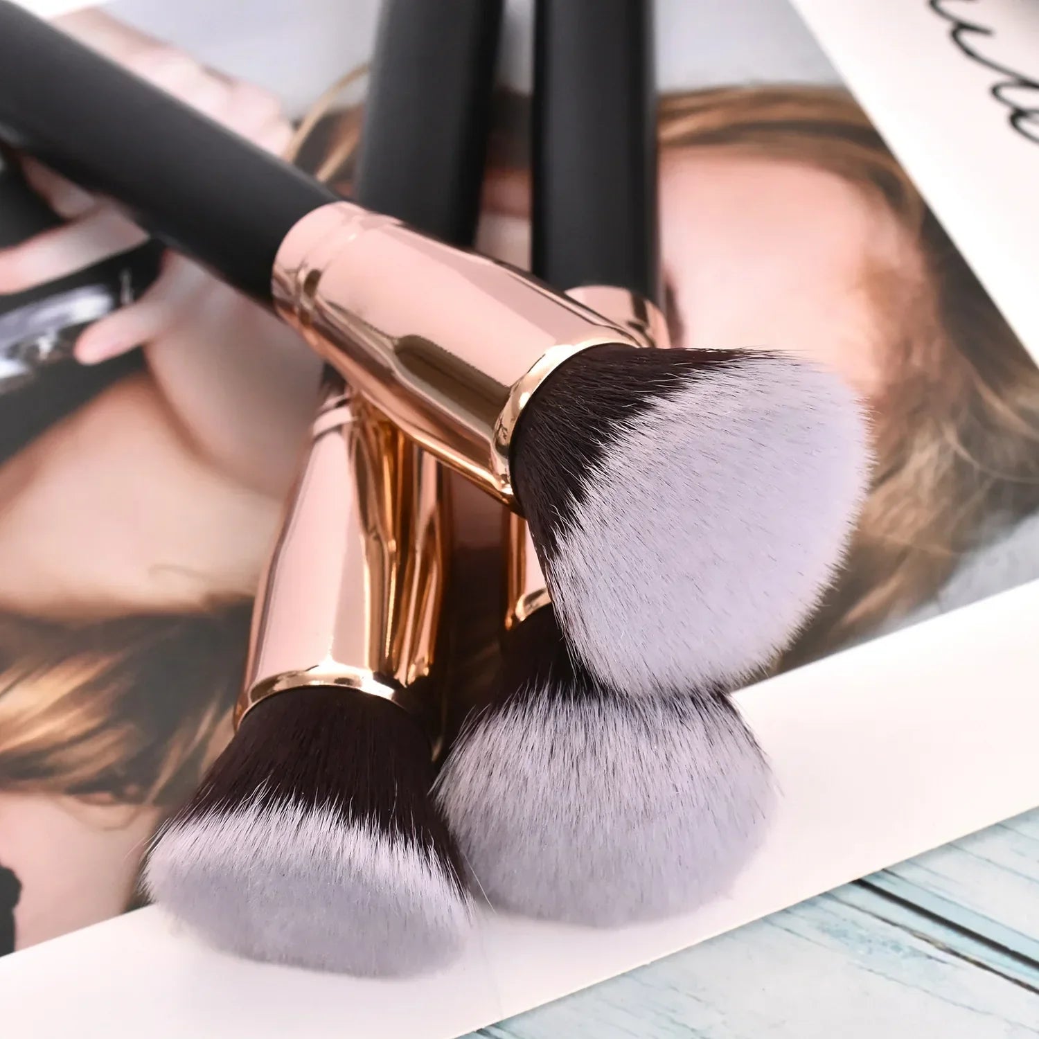 Professional Makeup Brush Set for Foundation & Loose Powder - Soft Synthetic Bristles for Flawless Face Makeup Application (Perfect for Daily Use, Contouring, and Professional Makeup Artists)