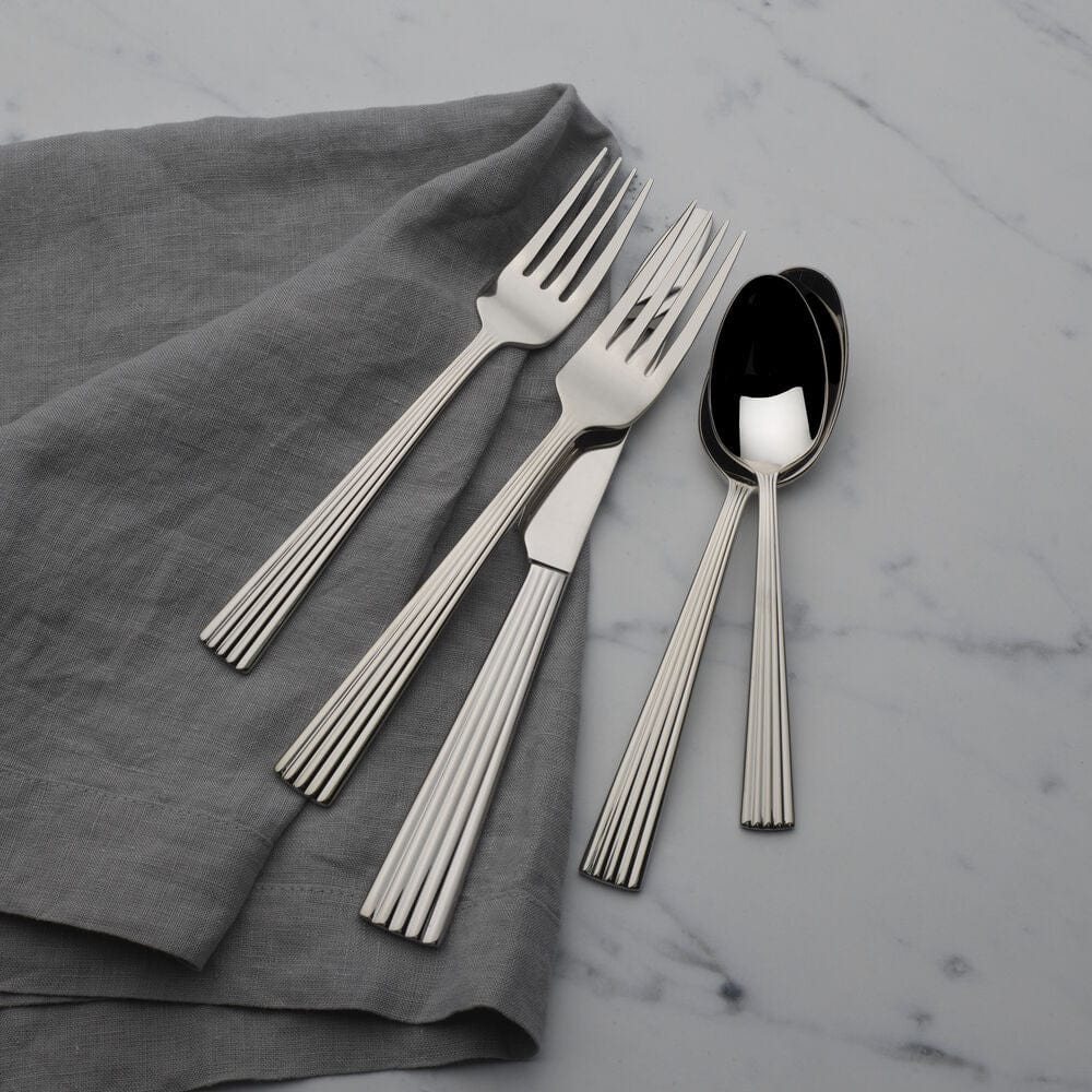 Premium Oaklyn 20-Piece Stainless Steel Flatware Set - Service for 4 - Elegant Silverware for Dining, Kitchen & Entertaining - Dishwasher Safe Cutlery Set for Everyday Use & Special Occasions