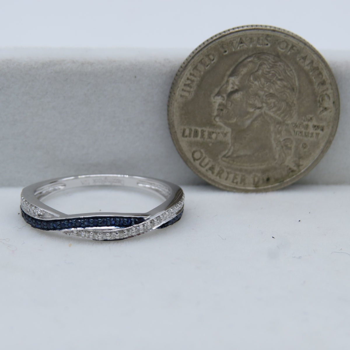 Exquisite 10K Solid Gold Round Blue Sapphire & White Diamond Crisscross Engagement Ring for Women | Dazzlingrock Collection | Perfect for Proposals, Anniversaries & Special Occasions
