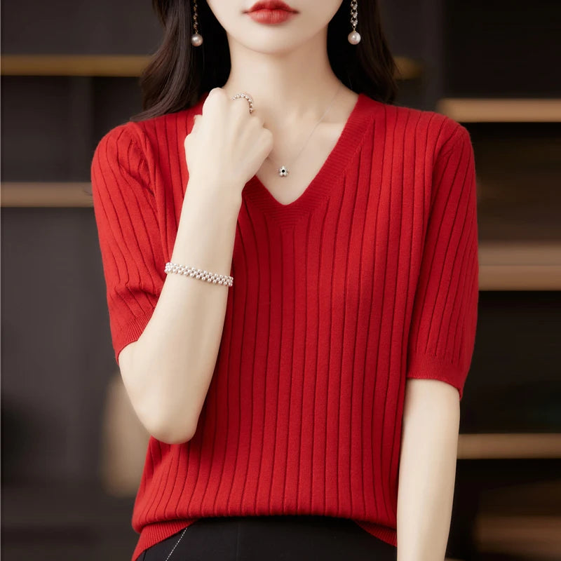 Women's Short Sleeve V-Neck Knit Casual Sweater - Soft Comfortable Pullover for Everyday Wear, Office & Weekend Outfits
