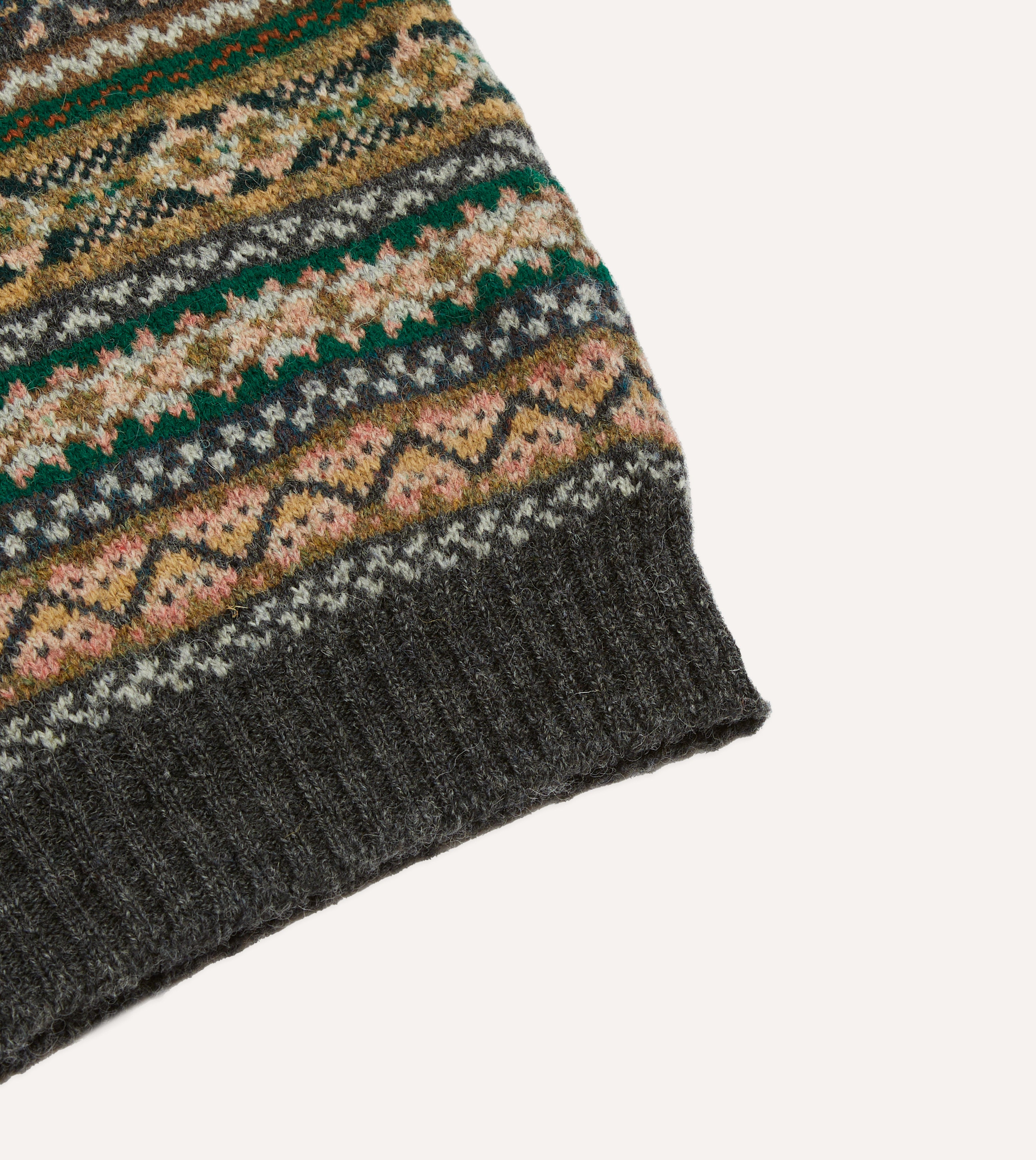 Grey Fair Isle Lambswool Sleeveless V-Neck Jumper for Women - Cozy Winter Pullover, Vintage Knit Sweater Vest for Layering, Office Wear & Casual Outfits