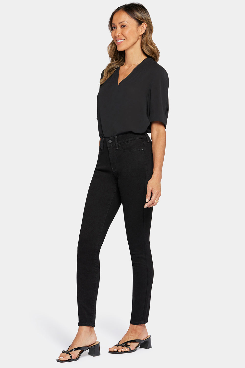 Best Ami Skinny Jeans for Tall Women - Black Stretch Denim Pants | Perfect for Casual Wear & Night Out
