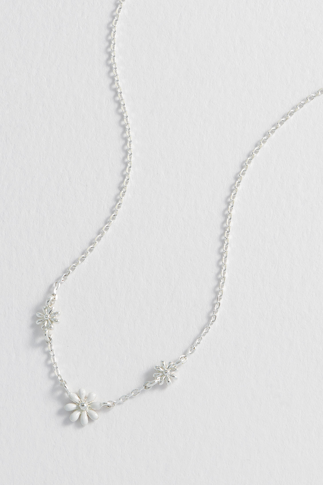 Elegant Triple Flower White Enamel Pendant Necklace for Women - Perfect for Weddings, Parties & Everyday Wear