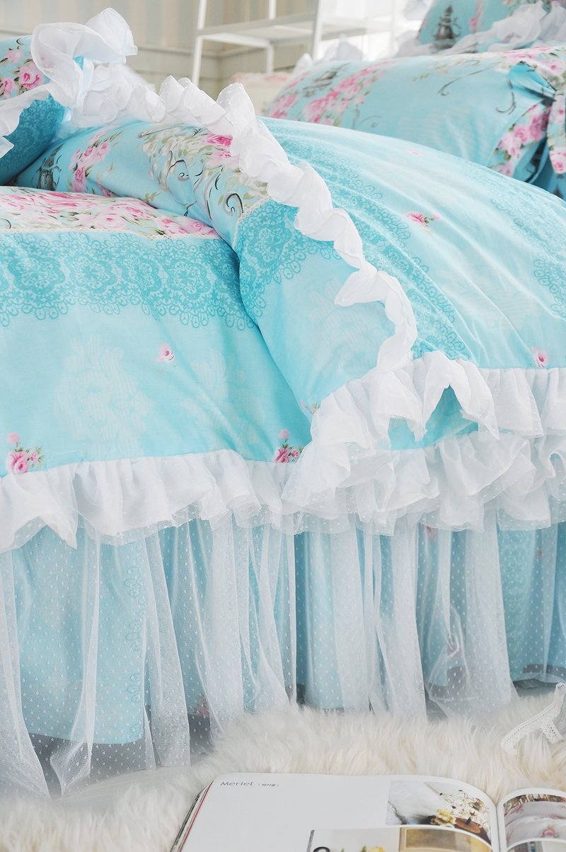 LELVA 4-Piece Floral Bedding Set for Girls - Romantic Rose Print Duvet Cover with Lace Ruffle & Bed Skirt, Full Size Blue - Perfect for Princess Themed Bedrooms & Teen Girl Decor