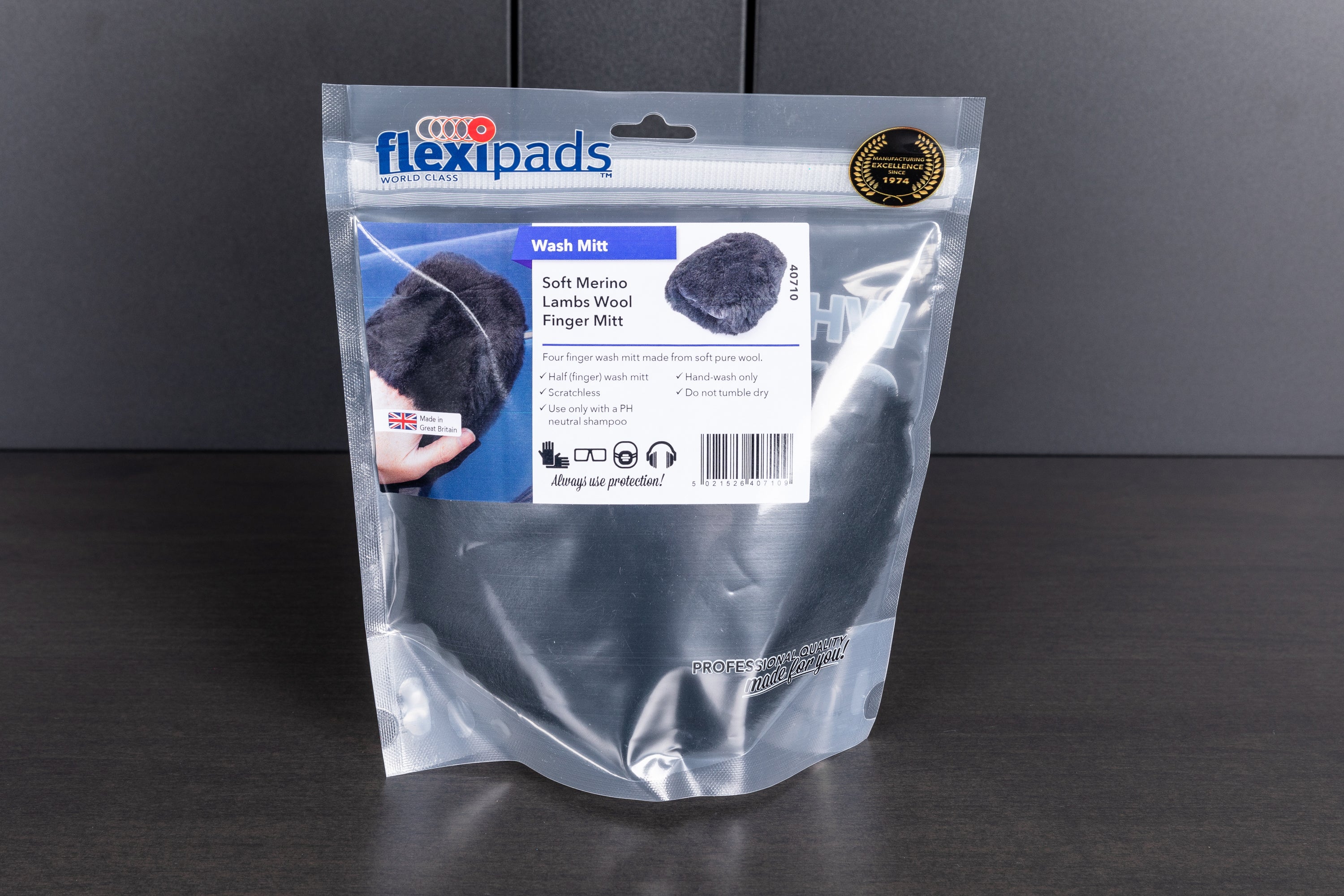 Premium Lambskin Wheel Mitt - Soft & Durable Car Cleaning Glove for Hand Washing & Detailing - Perfect for Auto Enthusiasts & Professional Detailers