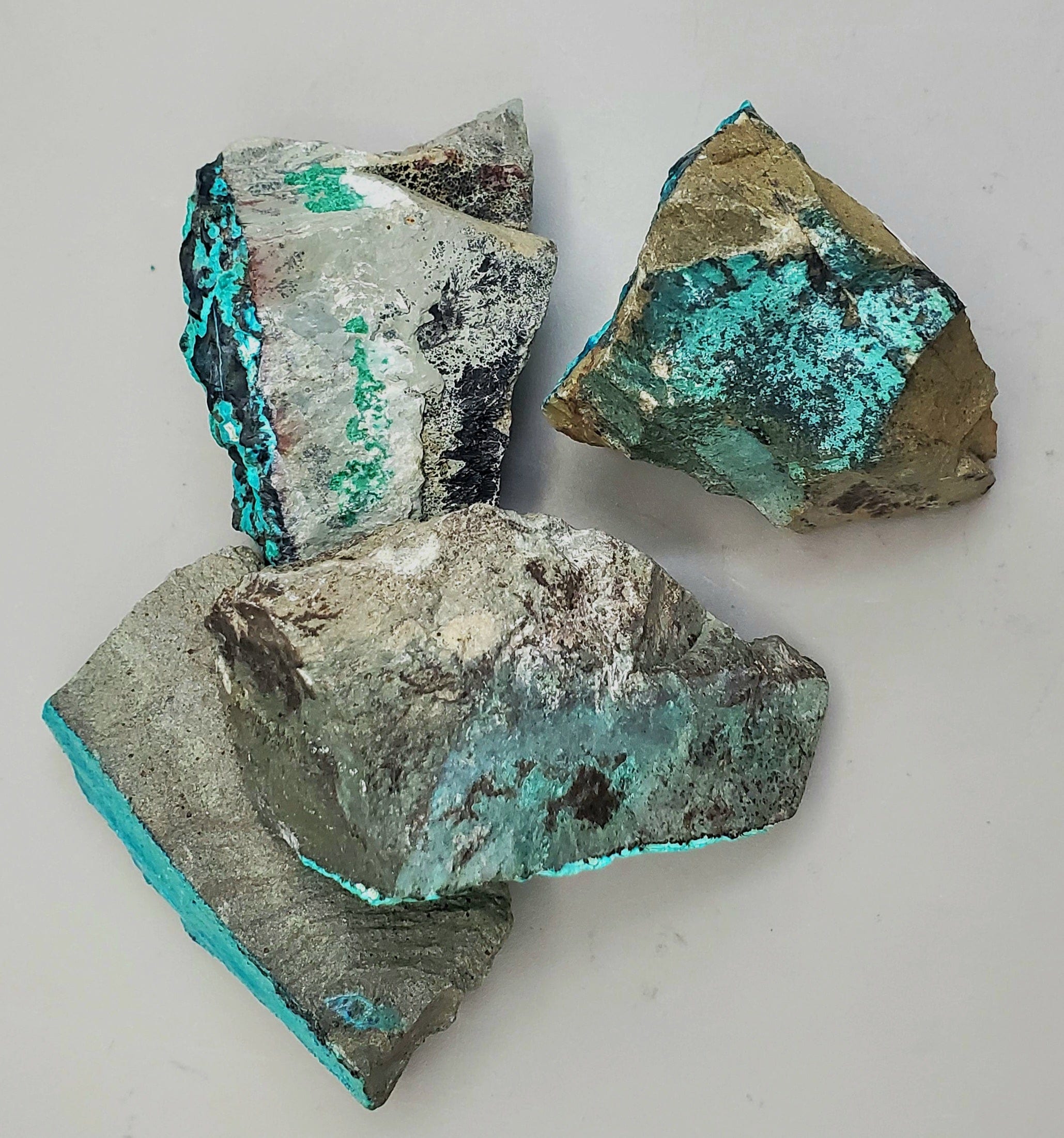 Natural Chrysocolla Crystal Specimen - Raw Healing Stone for Meditation, Jewelry Making & Home Decor | Collectible Mineral for Energy Work & Spiritual Healing