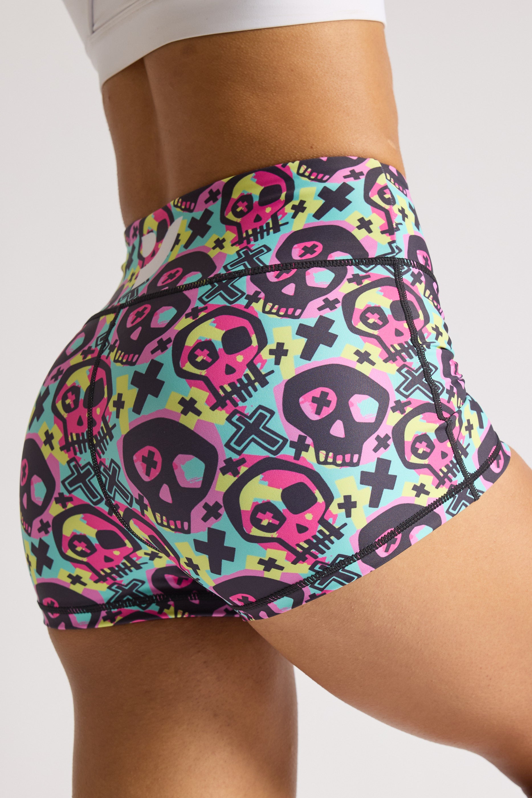 Skulls Decor - Gothic Home Decor, Halloween Party Supplies & Unique Gifts for Horror Fans | Perfect for Wall Art, Shelf Displays & Themed Events