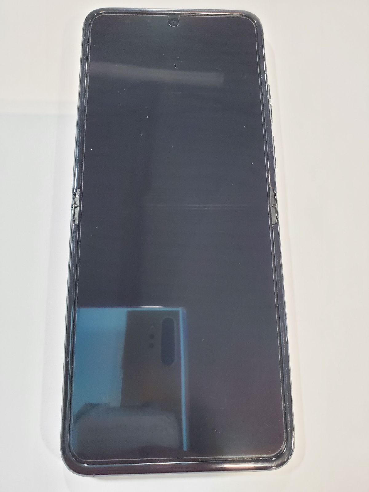 Motorola Razr 5G 2023 Unlocked Smartphone (128GB, 8GB RAM) - 6.9