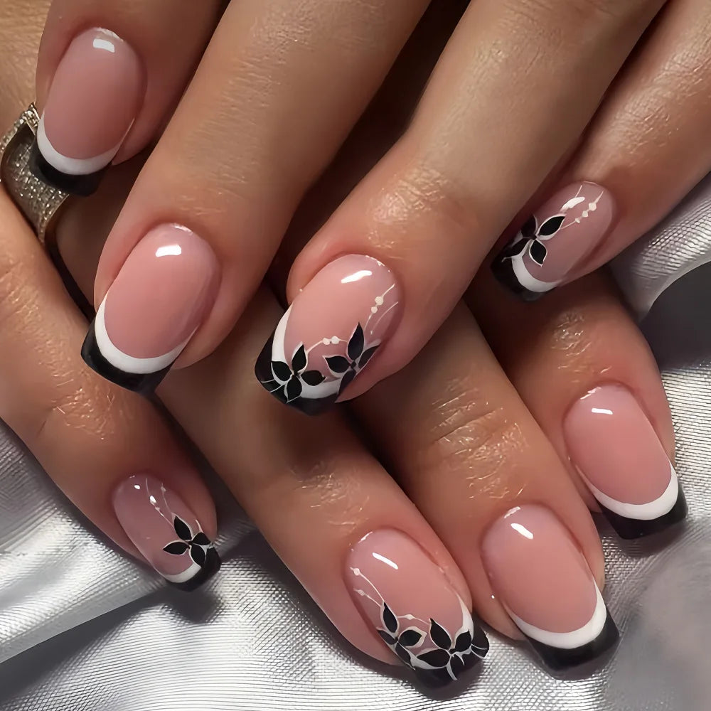 24Pcs White Square Press on Nails - French Ink Wash Design False Nails Set, Short Fashion Fake Nails with Adhesive for Women, Perfect for Daily Wear, Parties, Weddings and Special Occasions