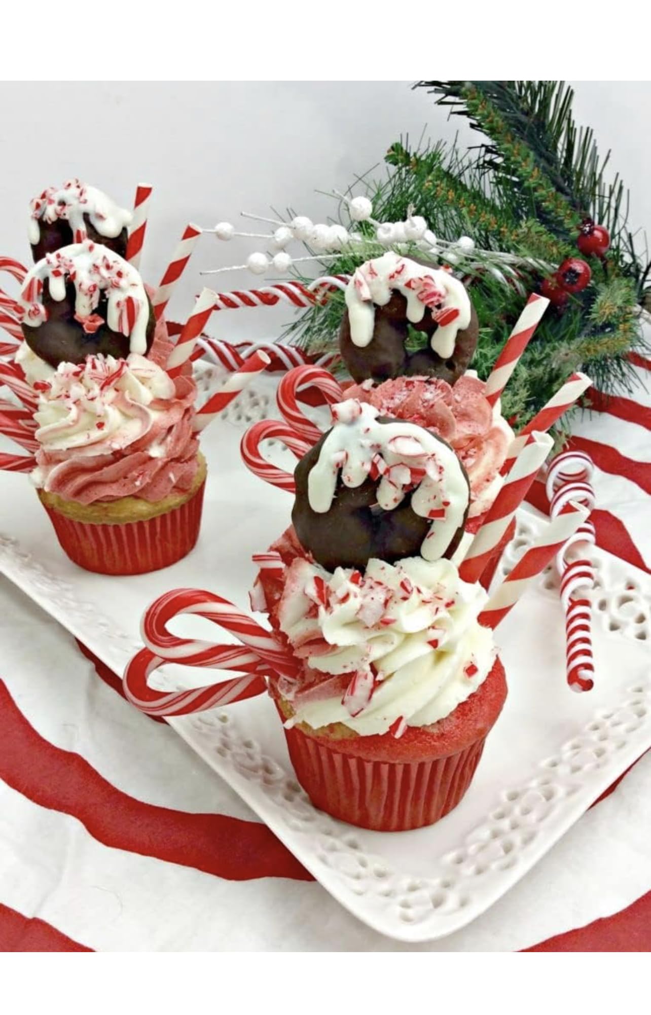 Mini Candy Canes (250 Count) - Red & White Christmas Candy with Real Peppermint | Holiday Treats for Stockings, Parties, Gifts & Decorations | Perfect for Christmas, Thanksgiving, Santa Parades & Winter Celebrations | Includes Free Creative Idea Booklet