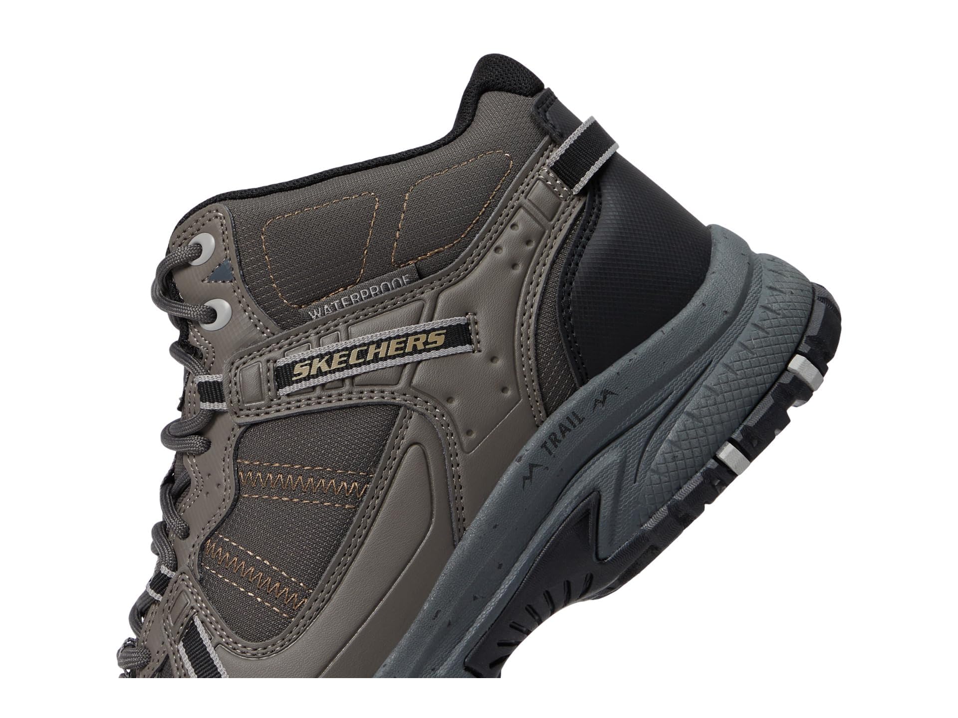 Skechers Men's Hillcrest - Comfortable Casual Sneakers for Walking, Running & Everyday Wear | Lightweight Slip-On Shoes with Memory Foam | Perfect for Work, Travel & Outdoor Activities