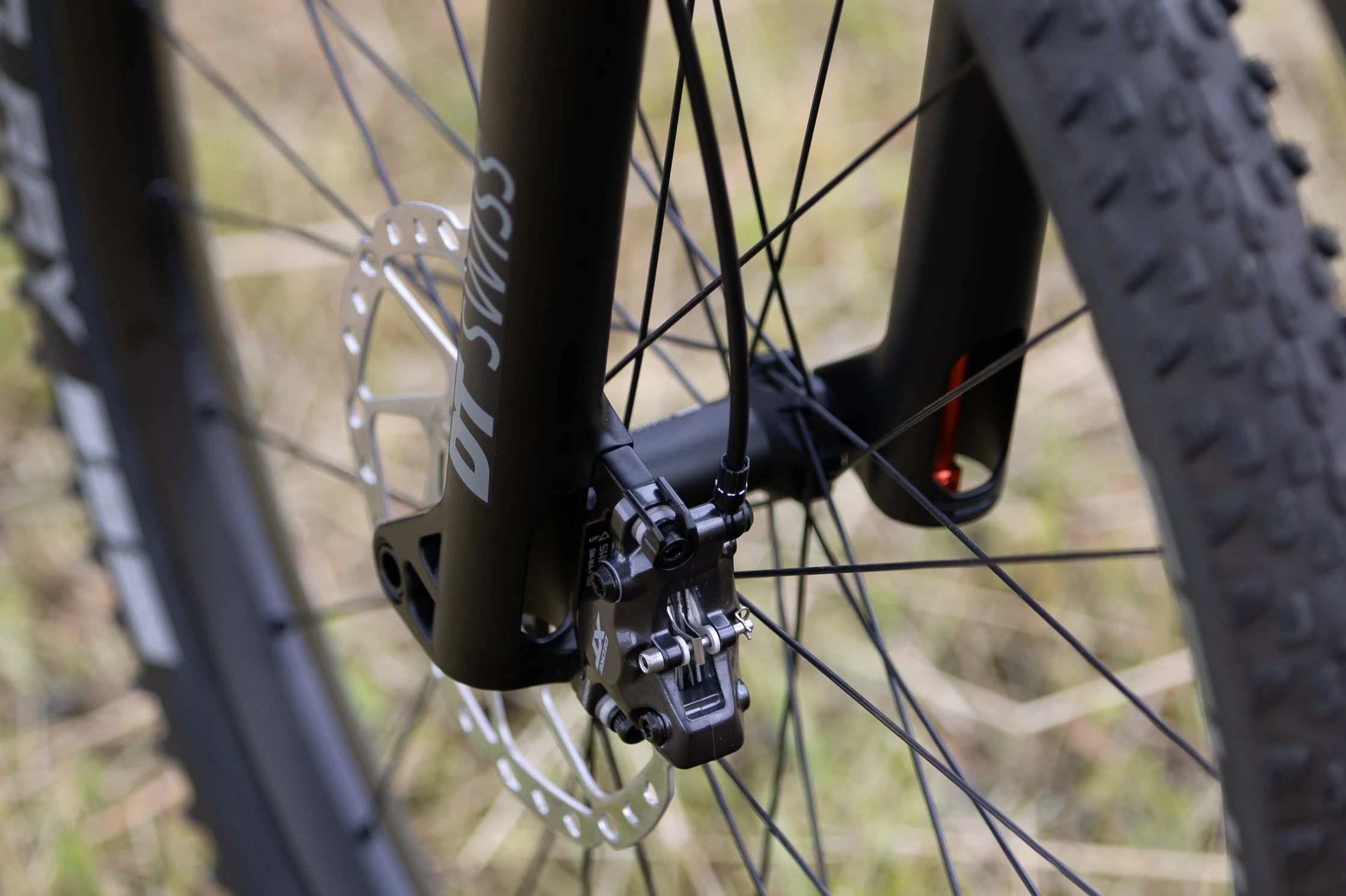 Premium XF 9.7 RC Carbon Fiber XC Mountain Bike - Lightweight & Durable for Trail Riding & Off-Road Adventures