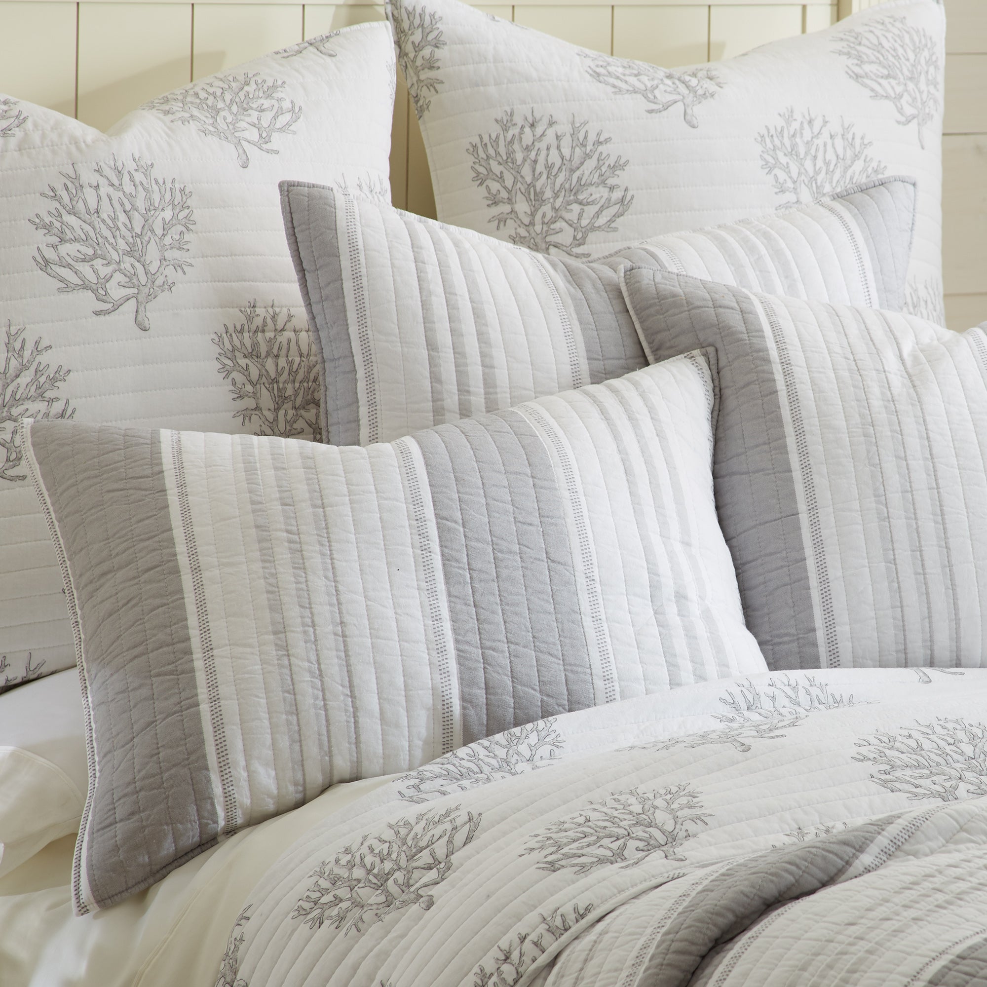 Nantucket Quilt Set - Queen Size Coastal Bedding, 100% Cotton Lightweight Comforter for Summer - Perfect for Beach House, Guest Room & Coastal Decor