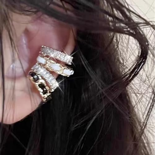 B7:black chunky ear cuff