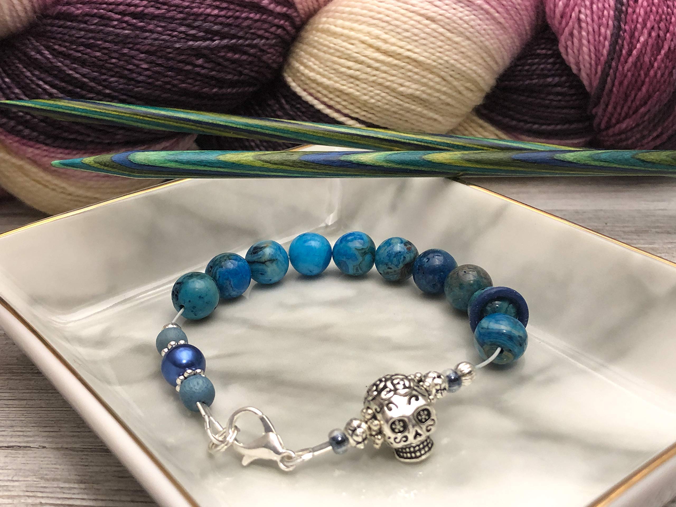Skull Abacus Beaded Bracelet - Row Counter for Knitting & Crochet - Track Stitches & Rows - Perfect for Crafters & DIY Enthusiasts (Great for Yarn Projects, Handmade Gifts & Counting Progress)