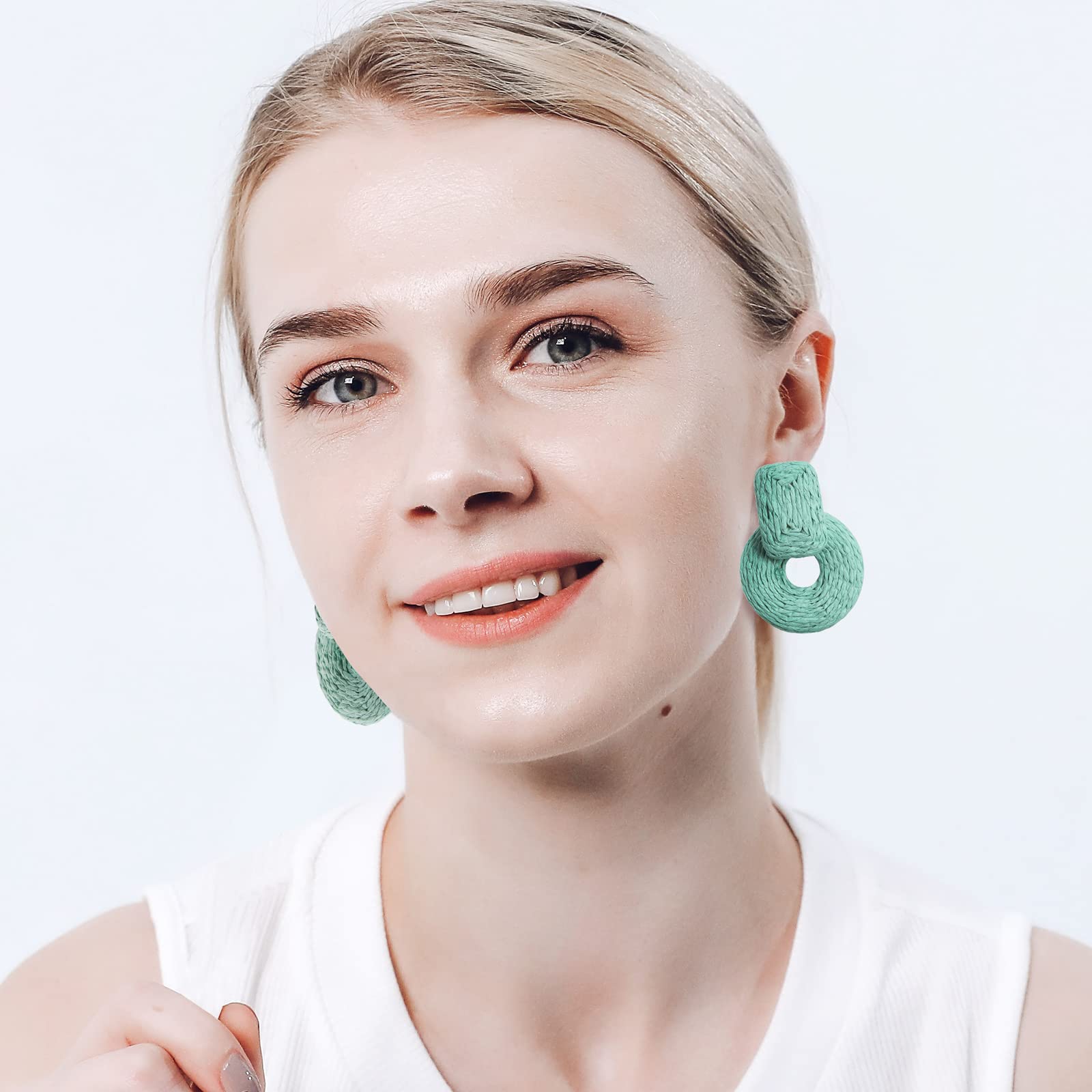 Boho Raffia Round Earrings - Handmade Wicker Drop Dangle Earrings for Women | Natural Rattan Straw Statement Jewelry | Perfect Gift for Women & Girls | Great for Summer Festivals, Beach Vacations & Boho Fashion