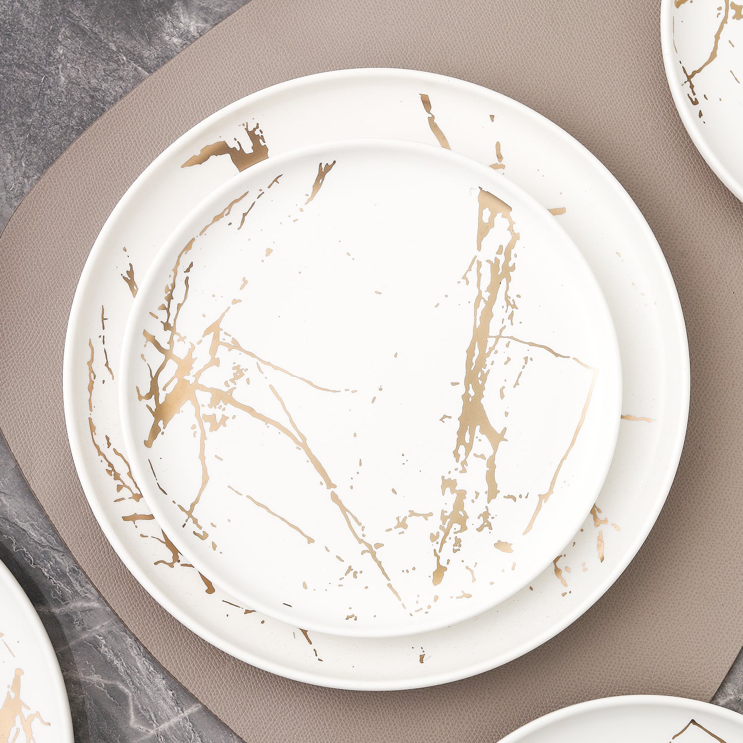 Premium Zora Porcelain Dinnerware Set - 16-Piece Elegant White Dinner Plates, Bowls & Cups - Perfect for Fine Dining, Wedding Registry & Holiday Entertaining