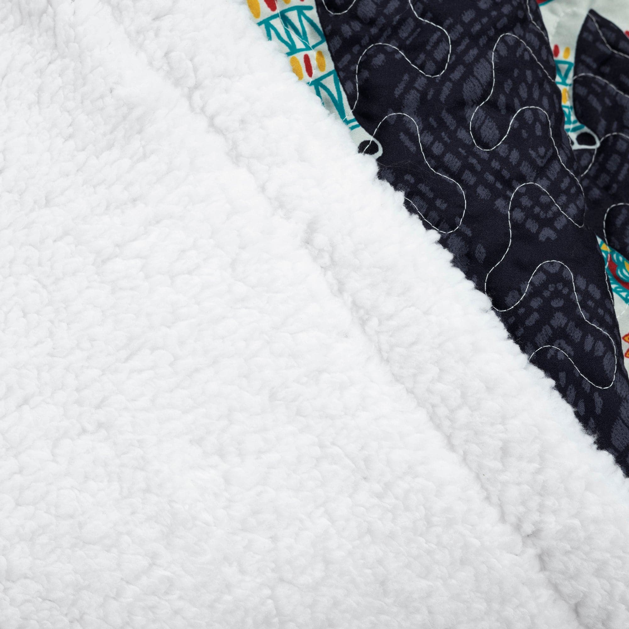 Hati Elephants Sherpa Blanket - Soft & Cozy Flannel Throw for Couch, Bed, and Travel - Perfect for Home Decor, Gifts, and Winter Warmth