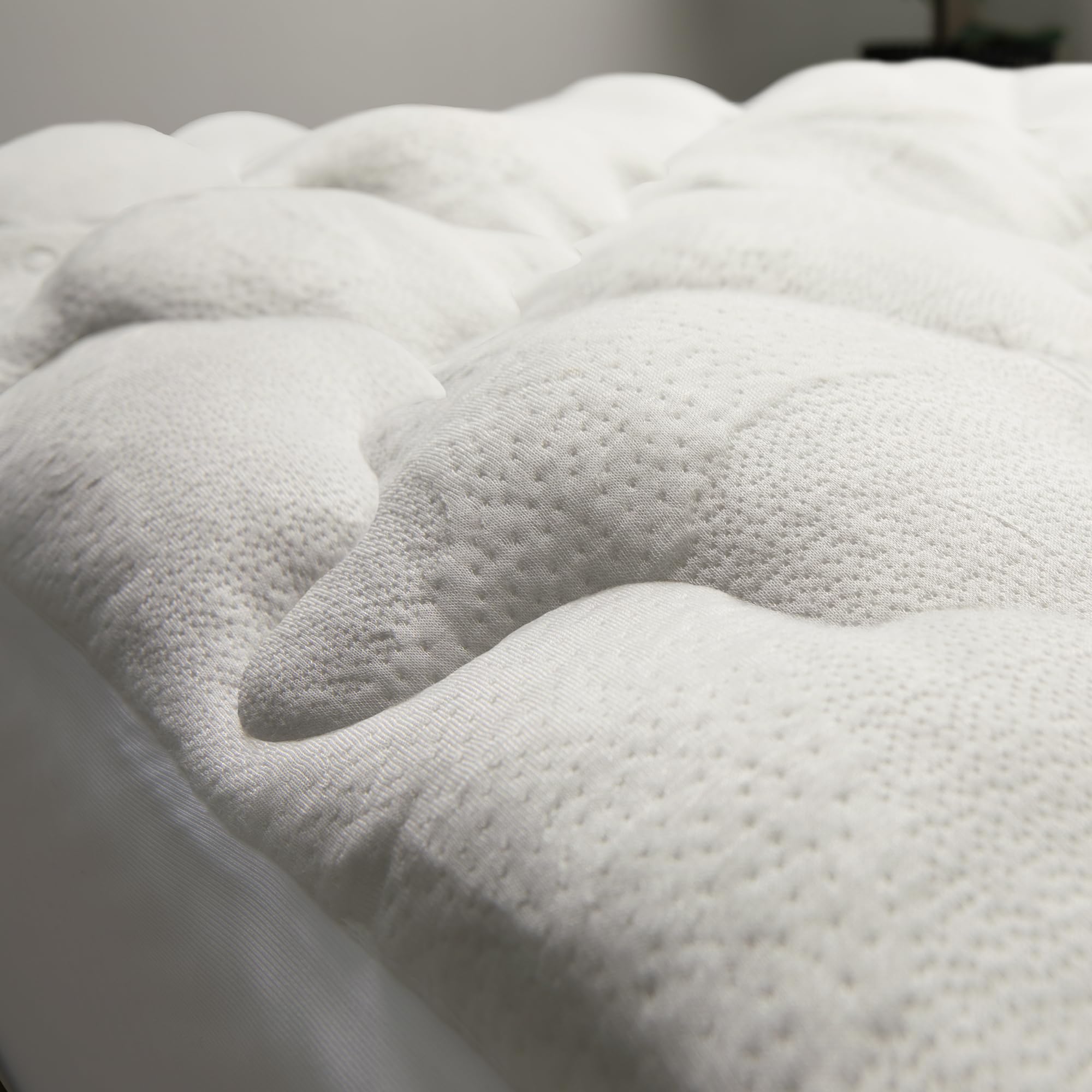 Cooling Twin XL Mattress Topper - Extra Soft Rayon from Bamboo, Pillow Top & Machine Washable for Ultimate Comfort | Perfect for Hot Sleepers, Dorm Rooms & Guest Beds