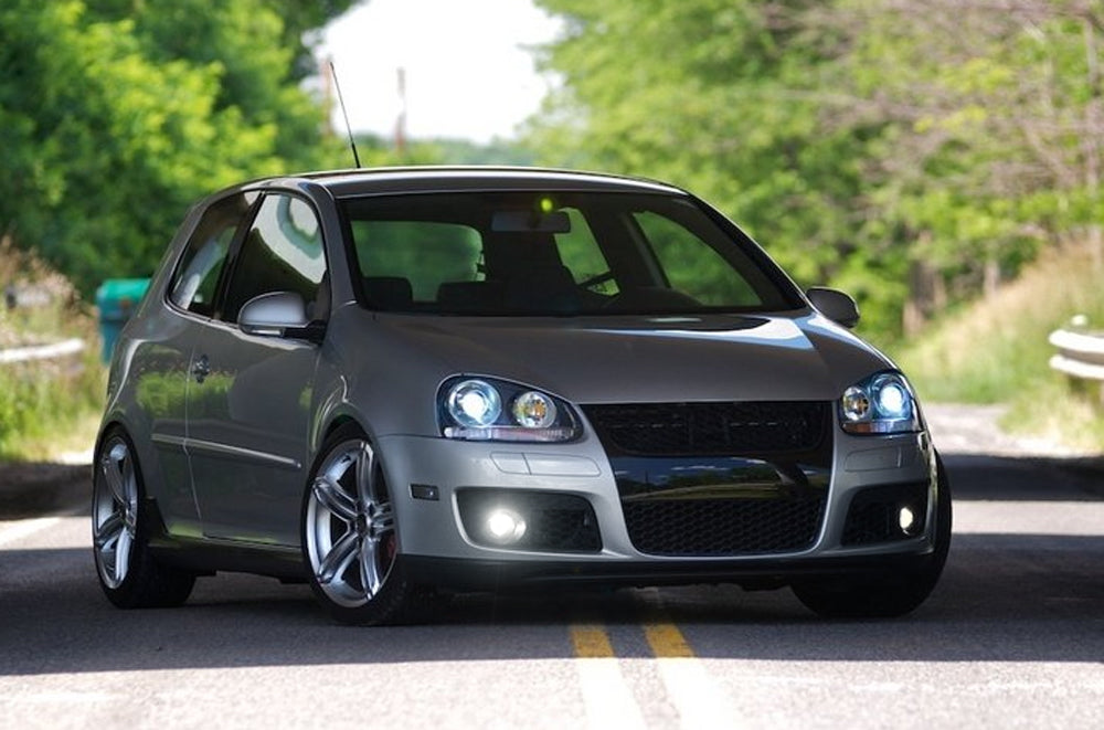 Volkswagen VW Golf MK5 & Jetta V Euro Projector Fog Lights Kit with Bulbs & Adapters - Perfect for Night Driving & Enhanced Visibility in Foggy Conditions