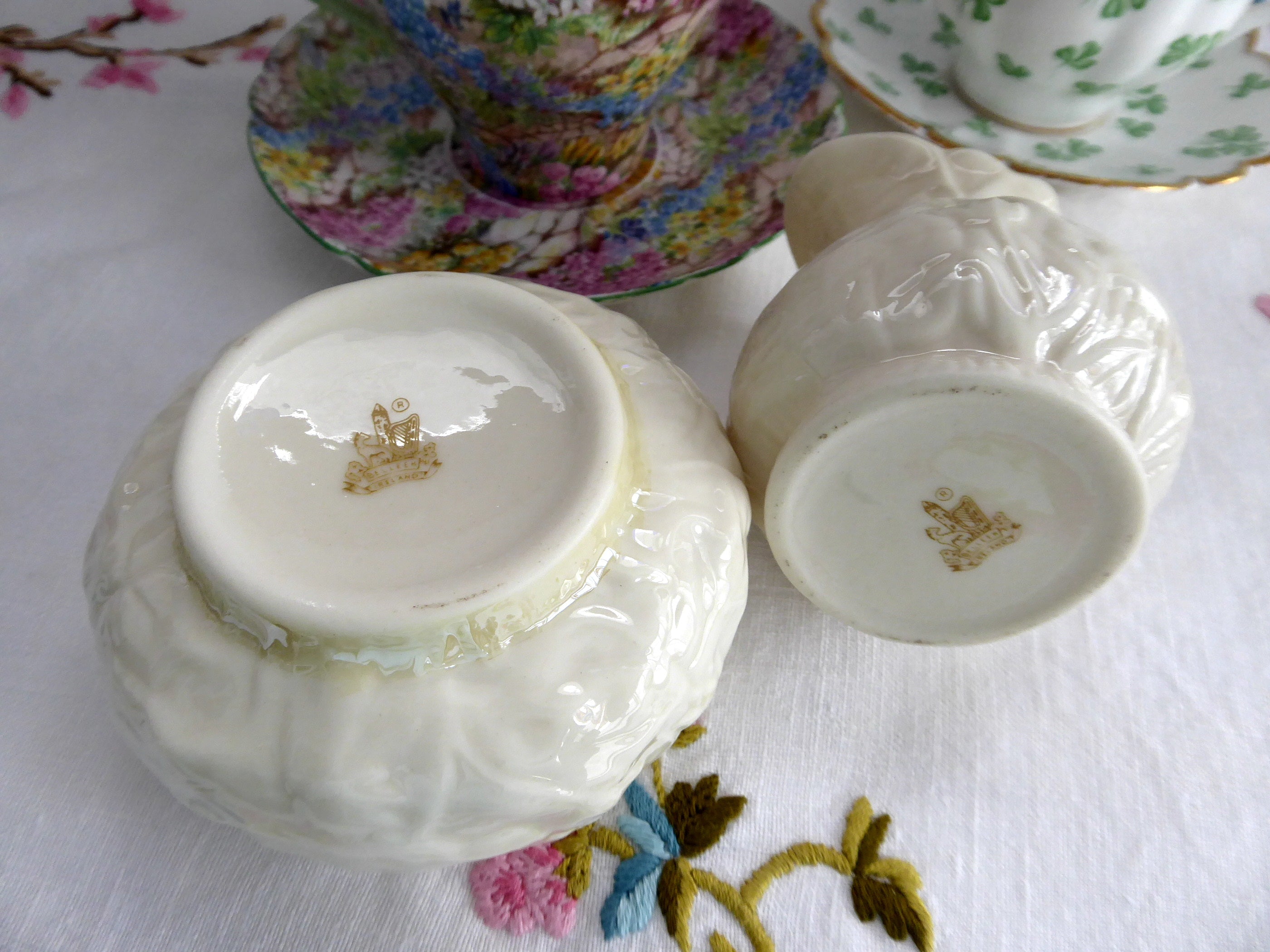 Belleek Ireland Cream and Sugar Set - Lotus Bacchus Luster Ceramic Vintage 1981 - Perfect for Afternoon Tea and Collectible Display